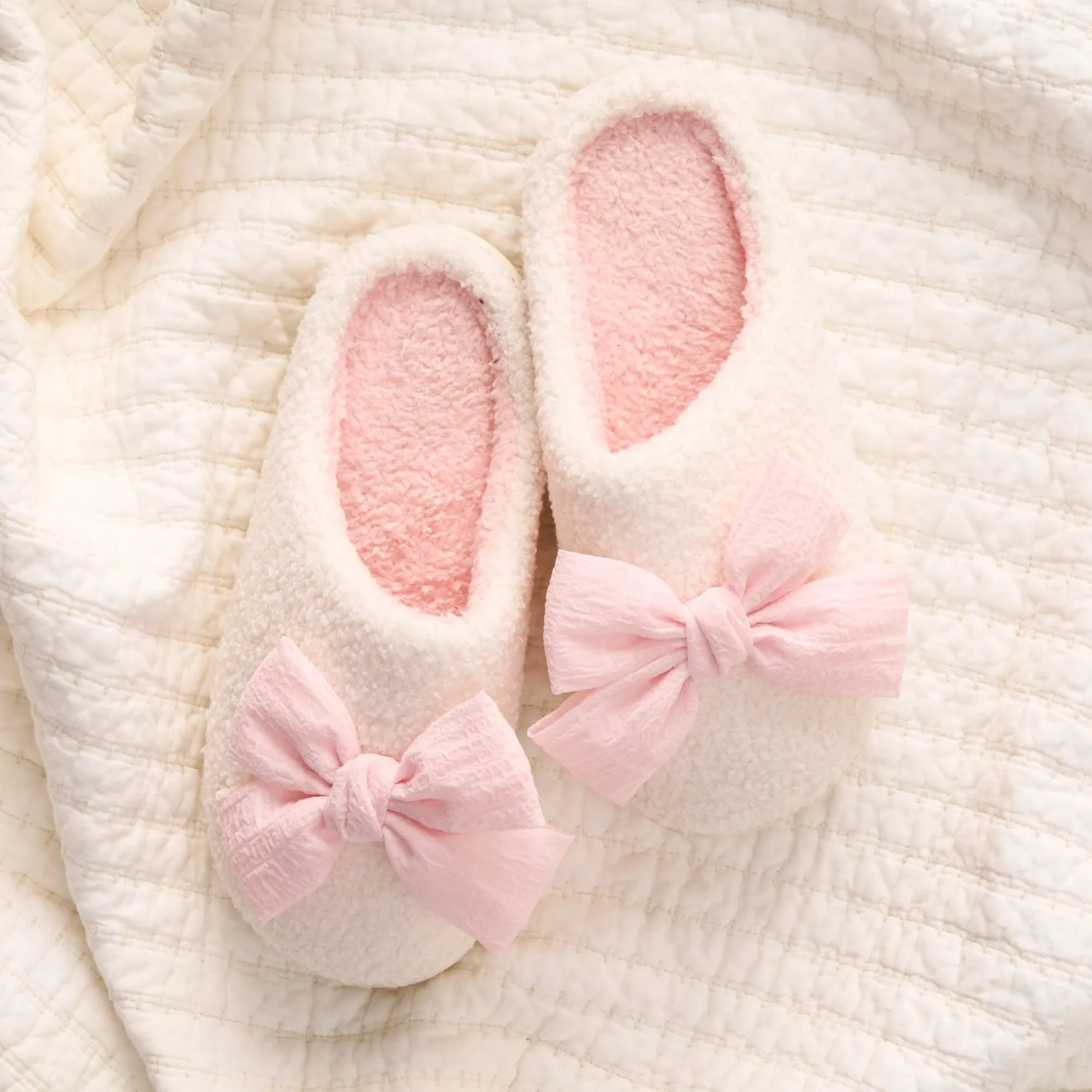 Betty Bow Fuzzy Slippers - Blush