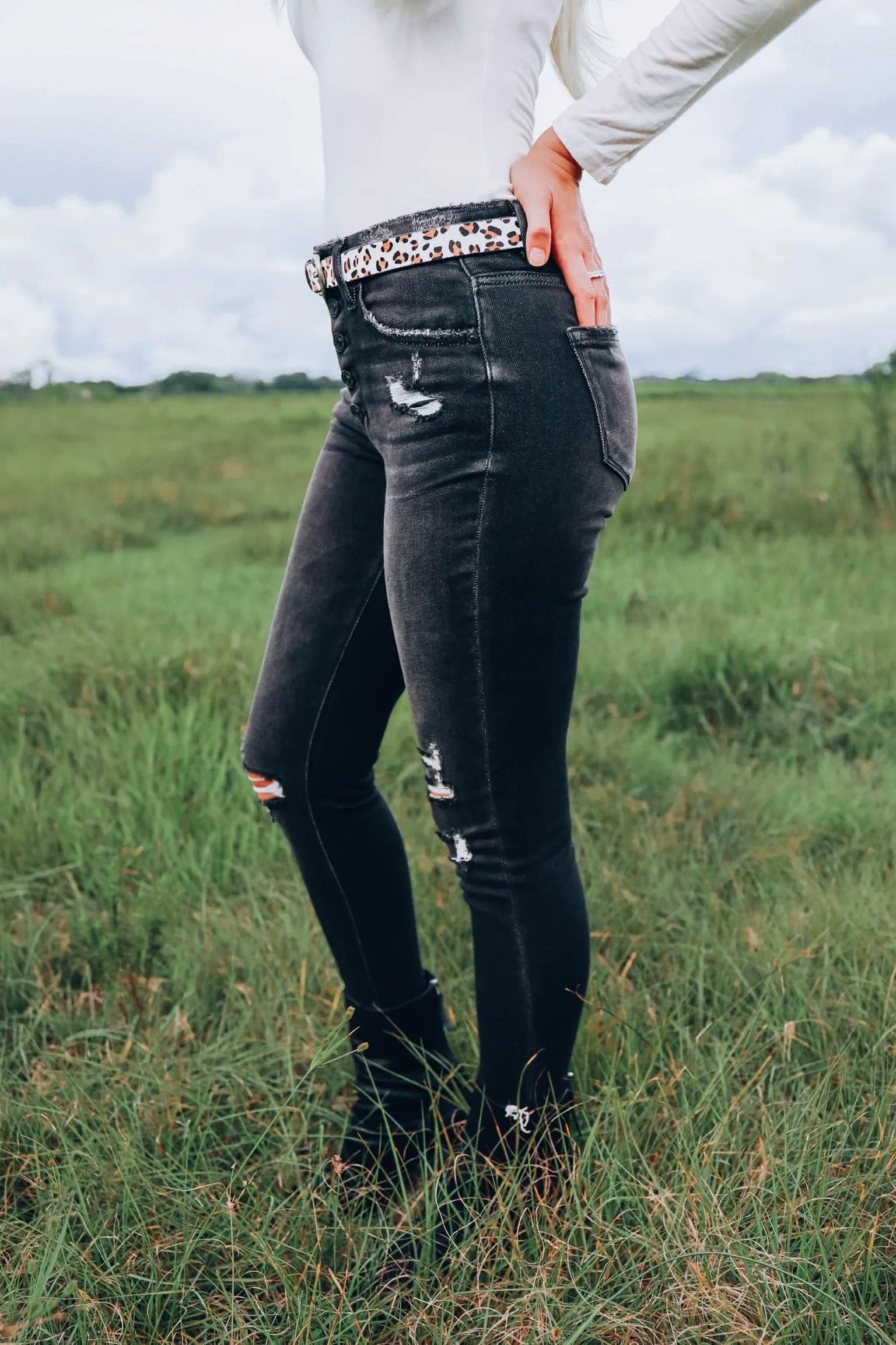 Carly Cuffed Ankle Jeans - Bk