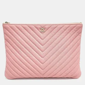 Caviar Chevron New Medium Clutch