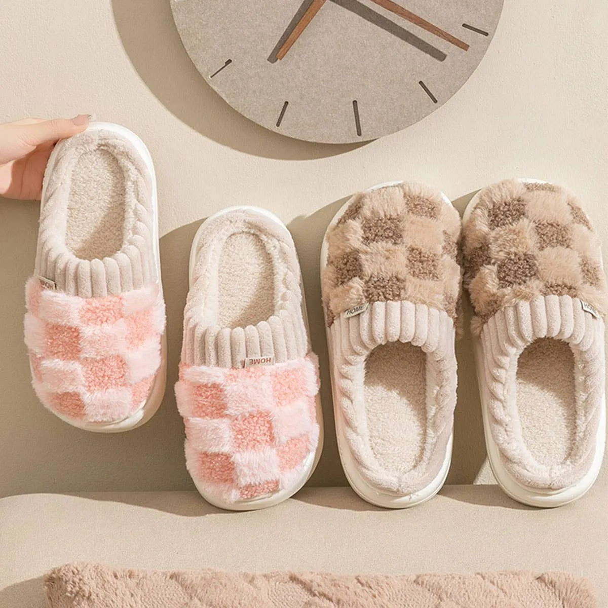 CHECKERED FUZZY WARMIES SLIPPERS CWSHS0270