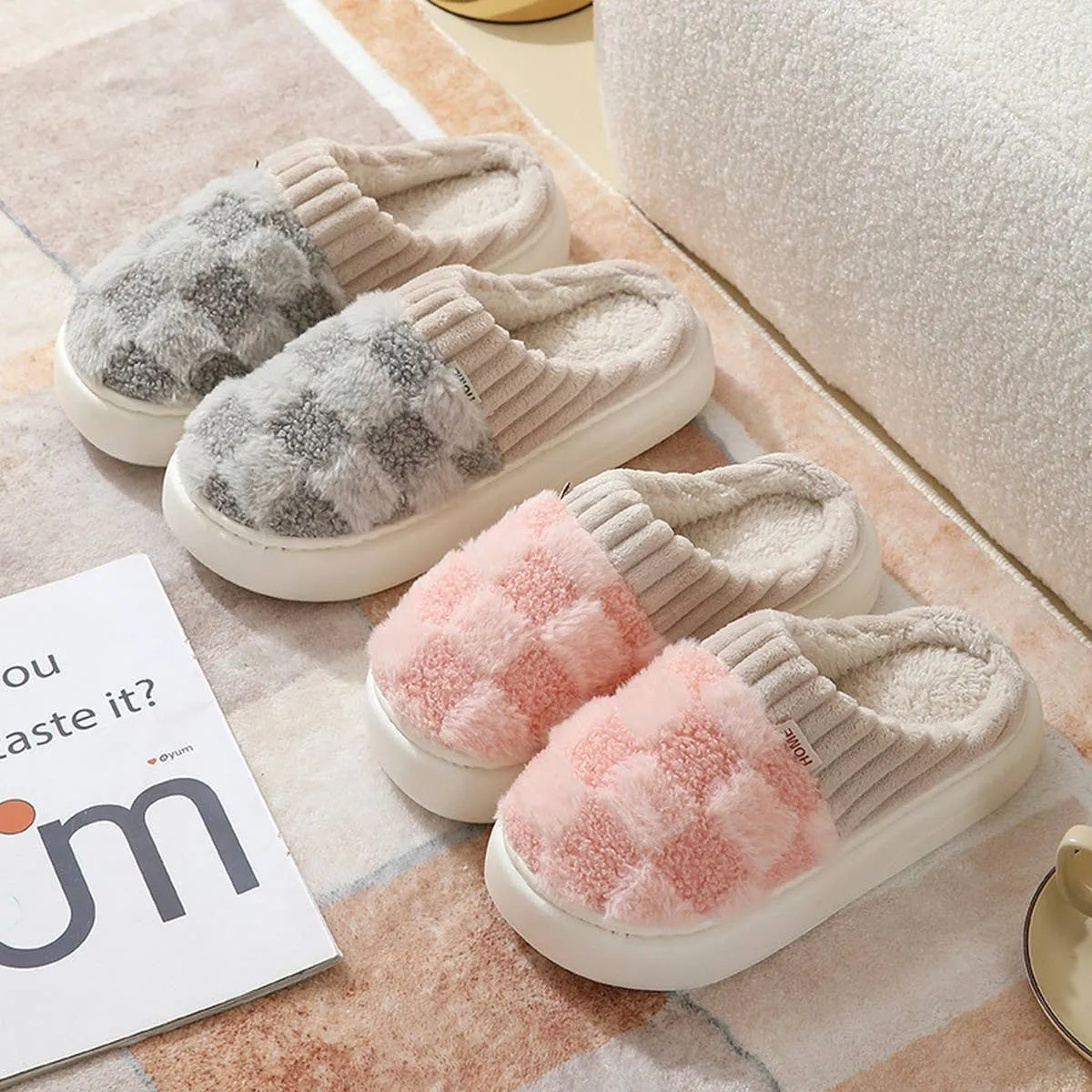 CHECKERED FUZZY WARMIES SLIPPERS CWSHS0270