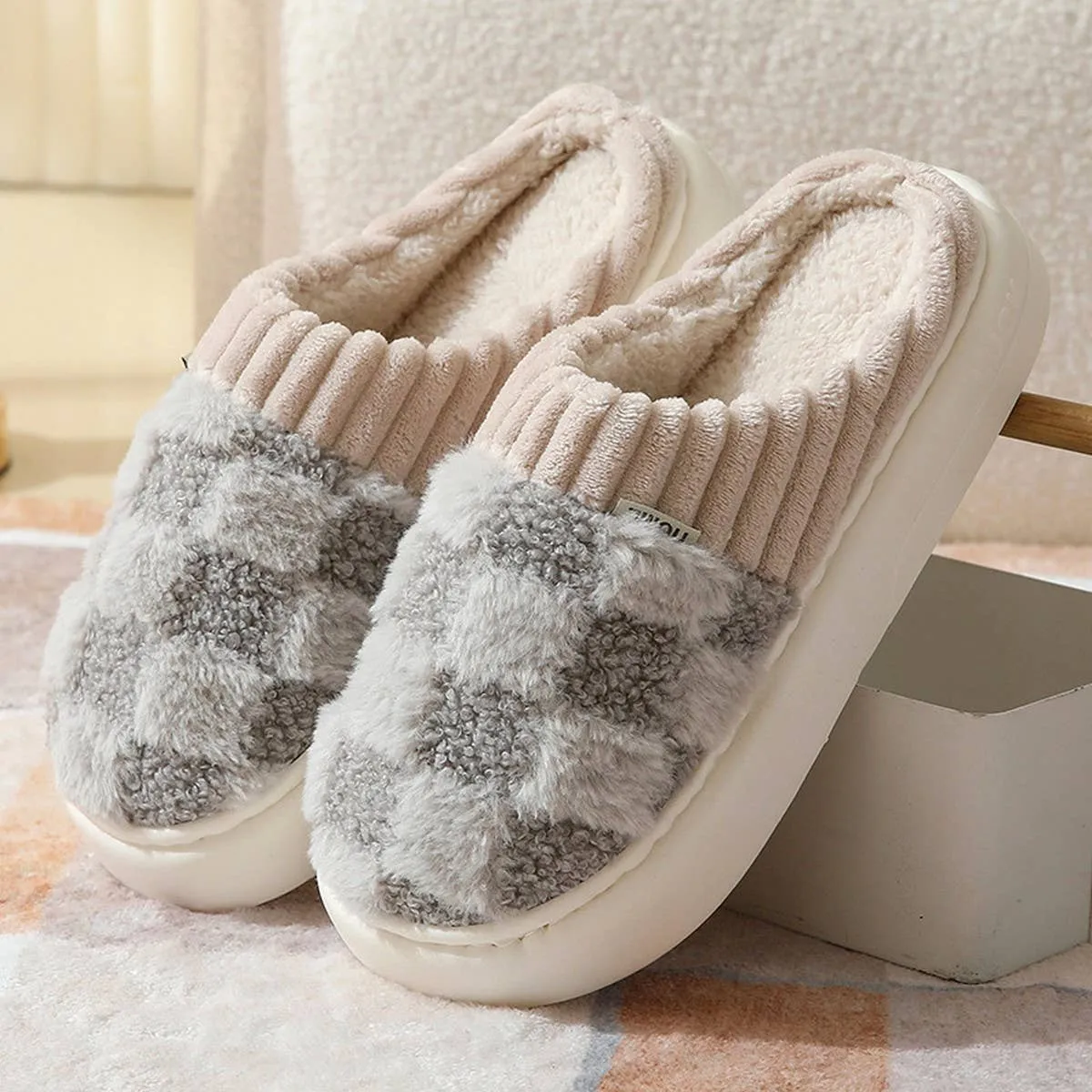 CHECKERED FUZZY WARMIES SLIPPERS CWSHS0270