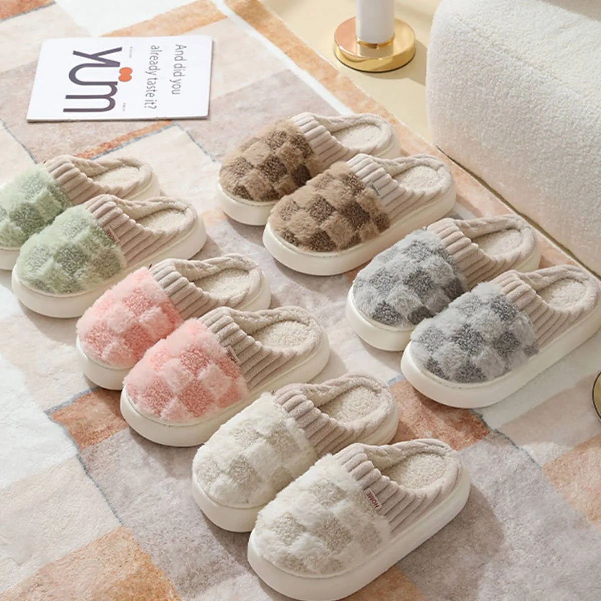CHECKERED FUZZY WARMIES SLIPPERS CWSHS0270