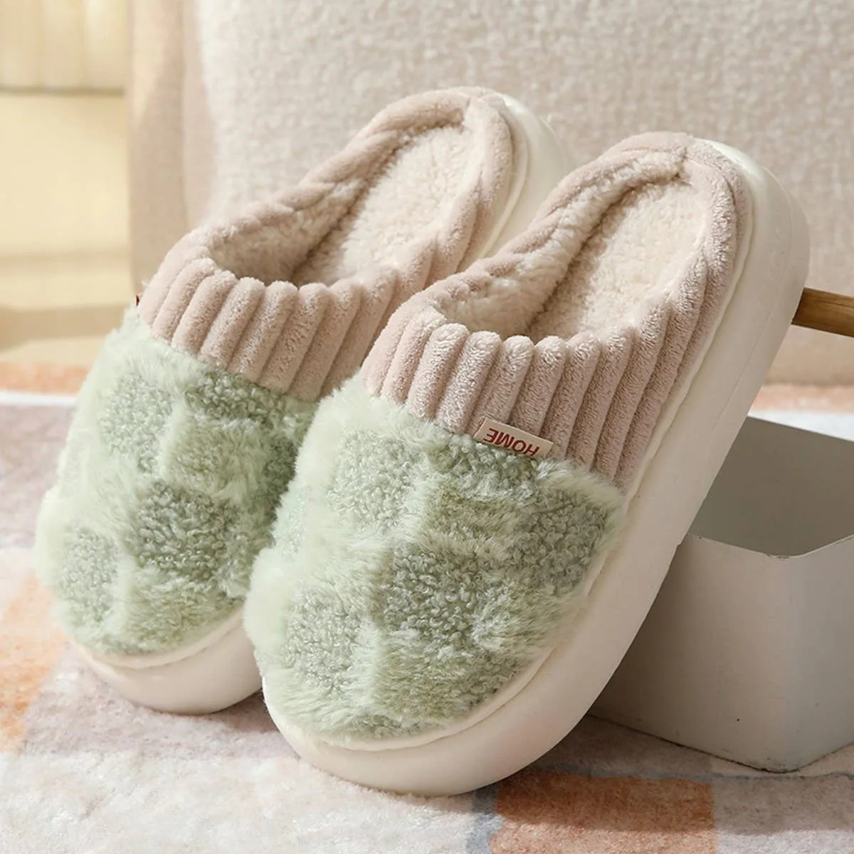 CHECKERED FUZZY WARMIES SLIPPERS CWSHS0270
