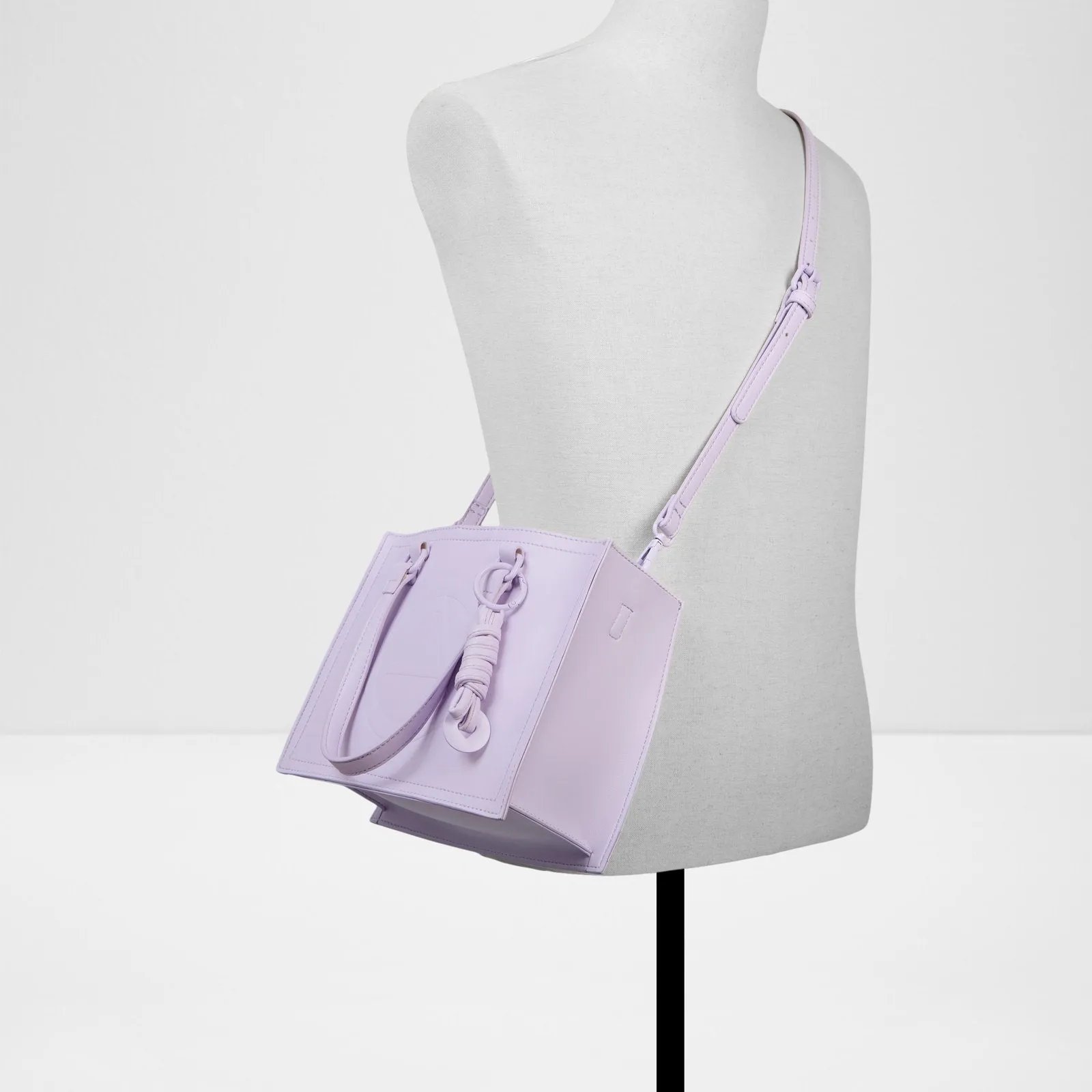 Custantina / Satchel