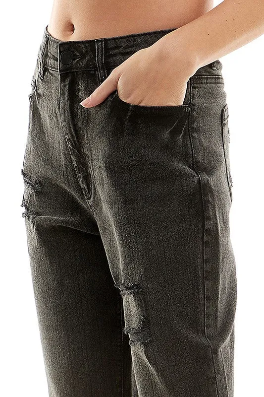 DESTRUCTED CUFFED MOM JEANS