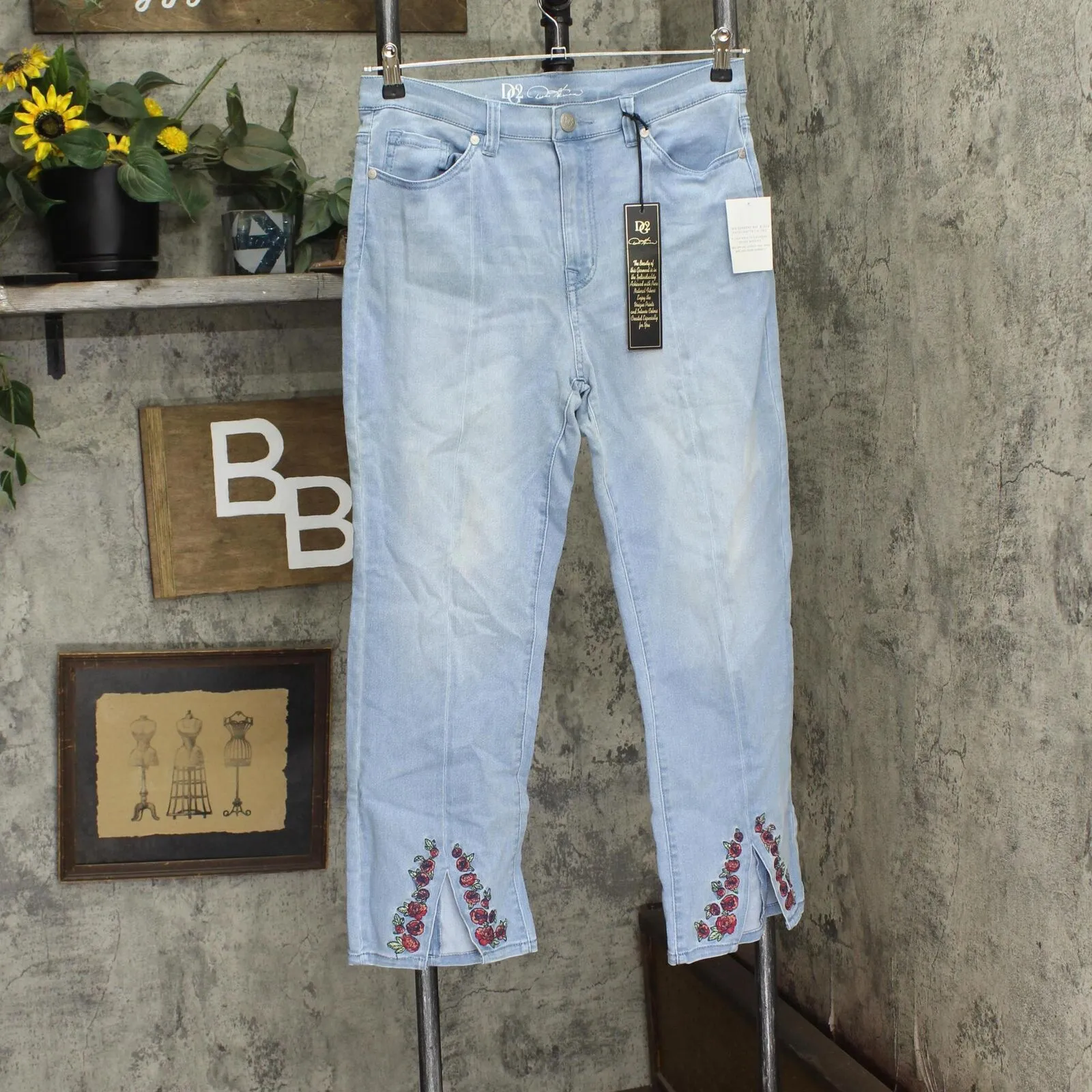 DG2 by Diane Gilman Front Slit Bootcut Jeans Embroidry Floral Chambray Blue 10