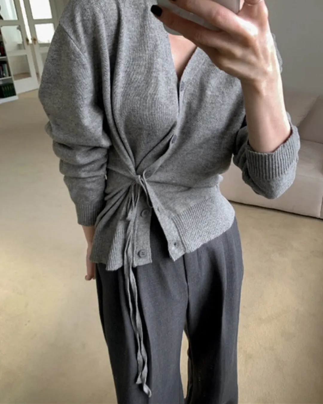 Diagonal Waist Slimming V-Neck Cardigan