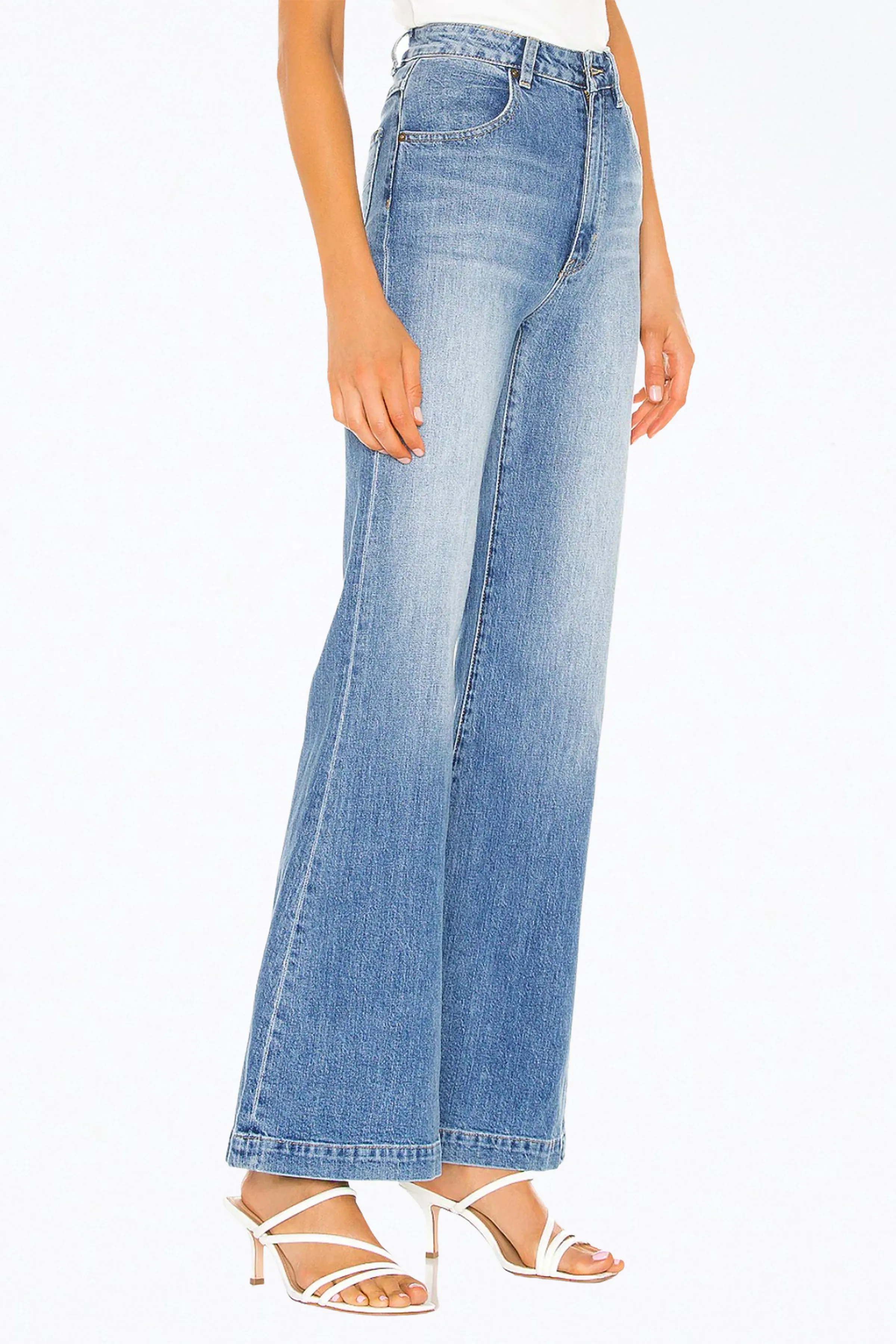 EASTCOAST HIGH-RISE FLARE JEANS