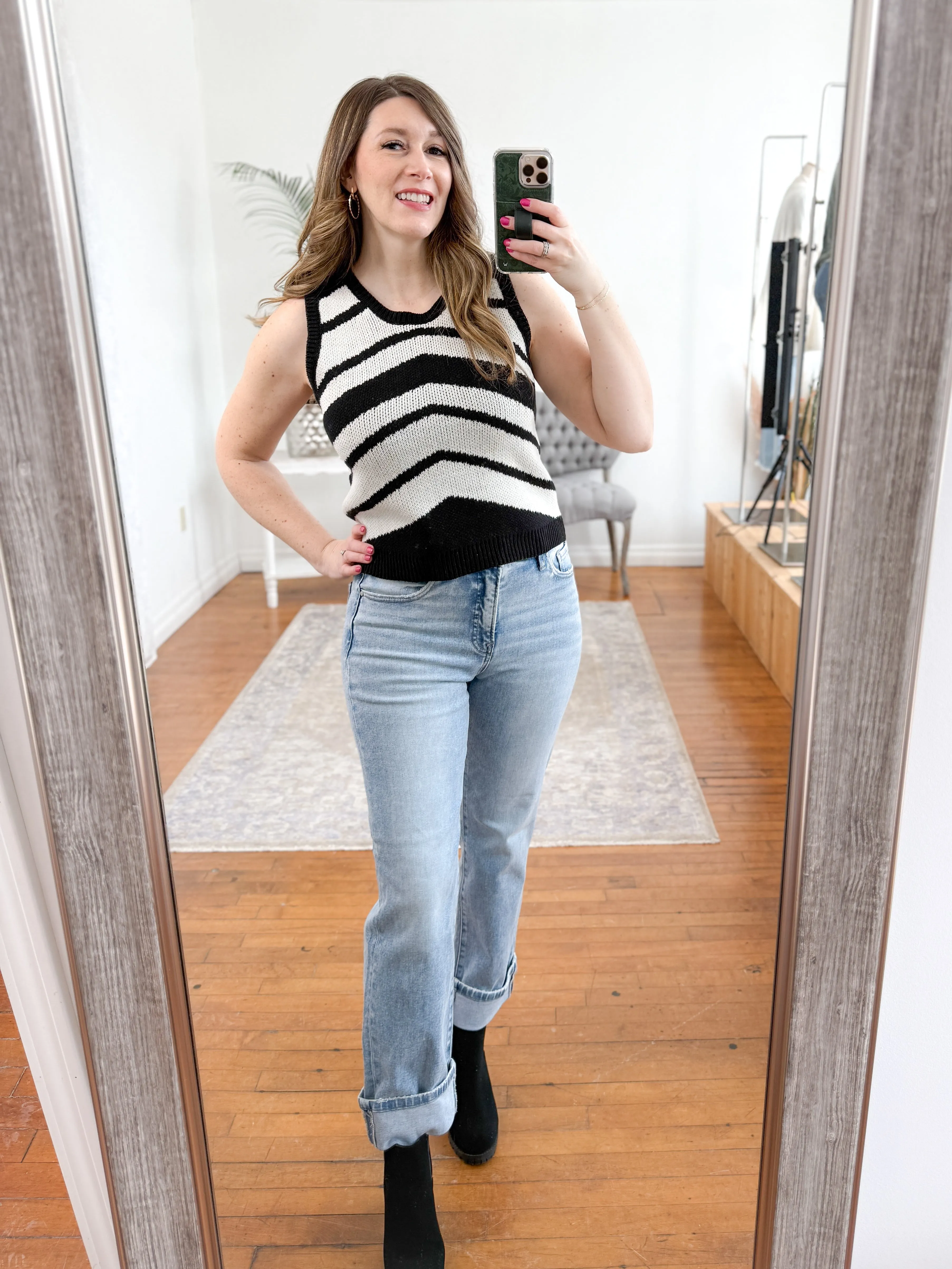 Eva Tummy Control Crop Straight Risen Jeans - Light Wash
