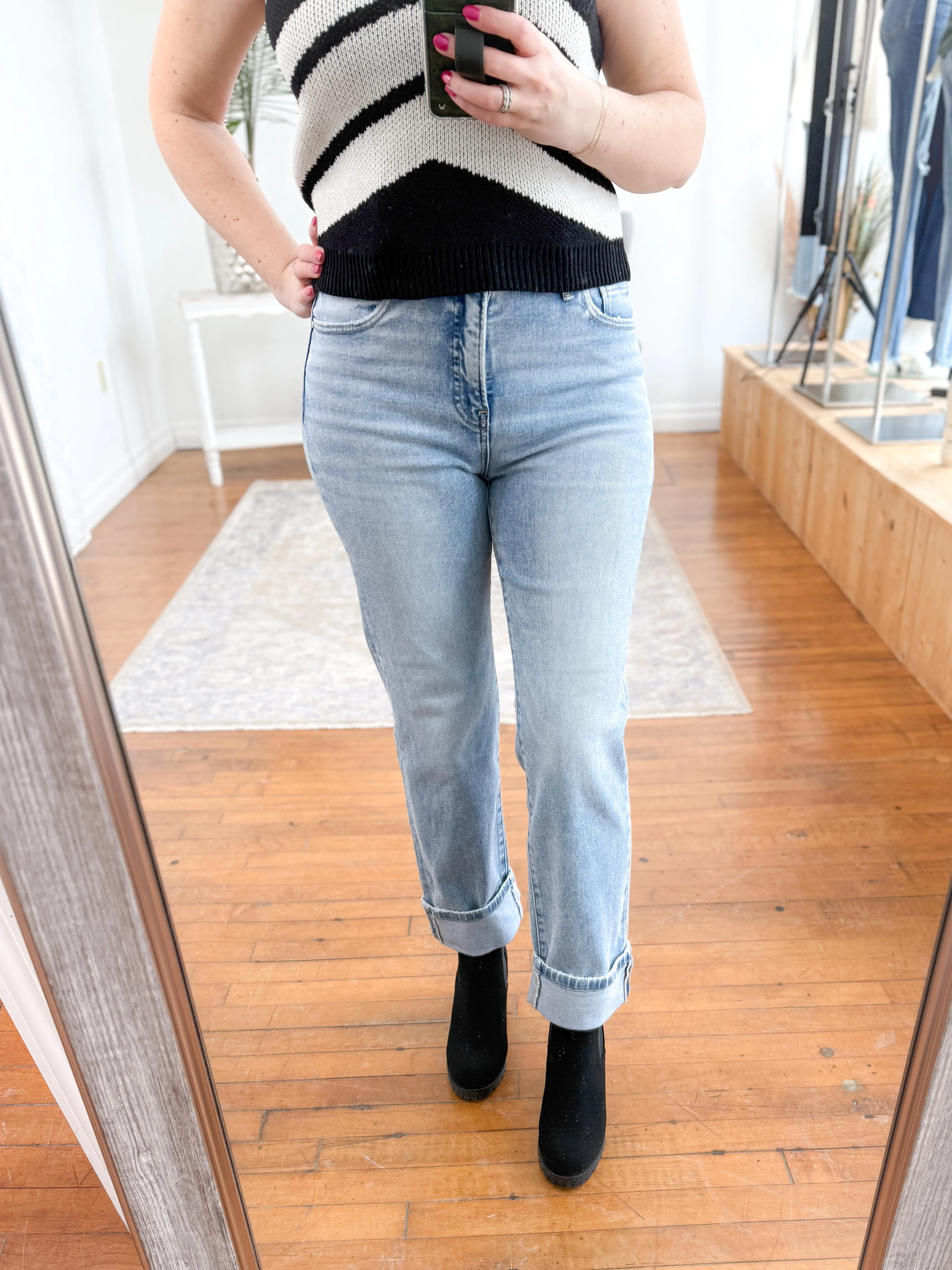 Eva Tummy Control Crop Straight Risen Jeans - Light Wash