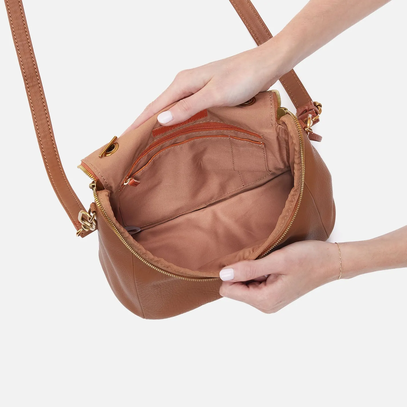 Fern Top Handle Satchel In Pebbled Leather - Warm Honey