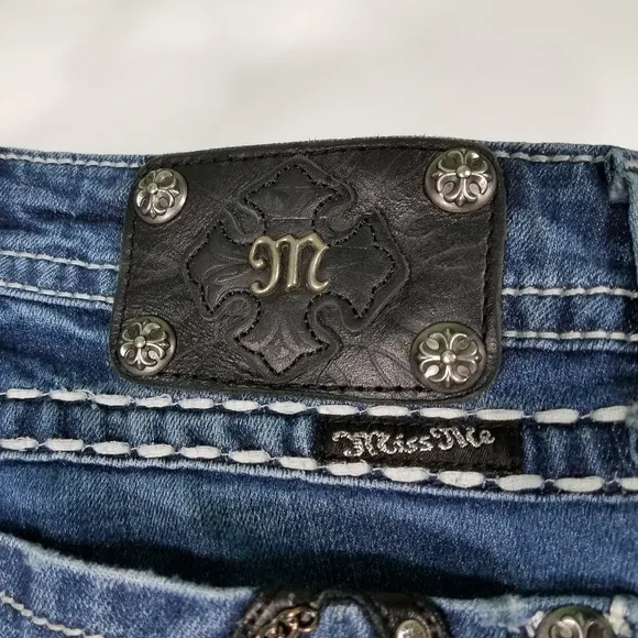 Fleur De Lis embellished boot cut jeans ladies 25