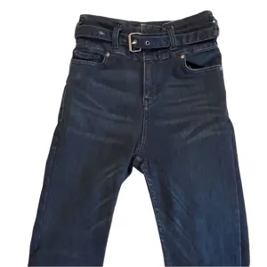 Free People We the Free Super High Rise Retro Jeans with matching Denim Belt 24