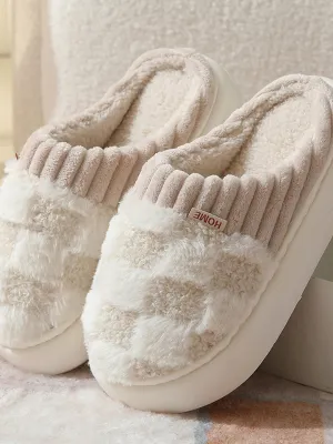 FUZZY CHECKERED SLIPPERS - WHITE