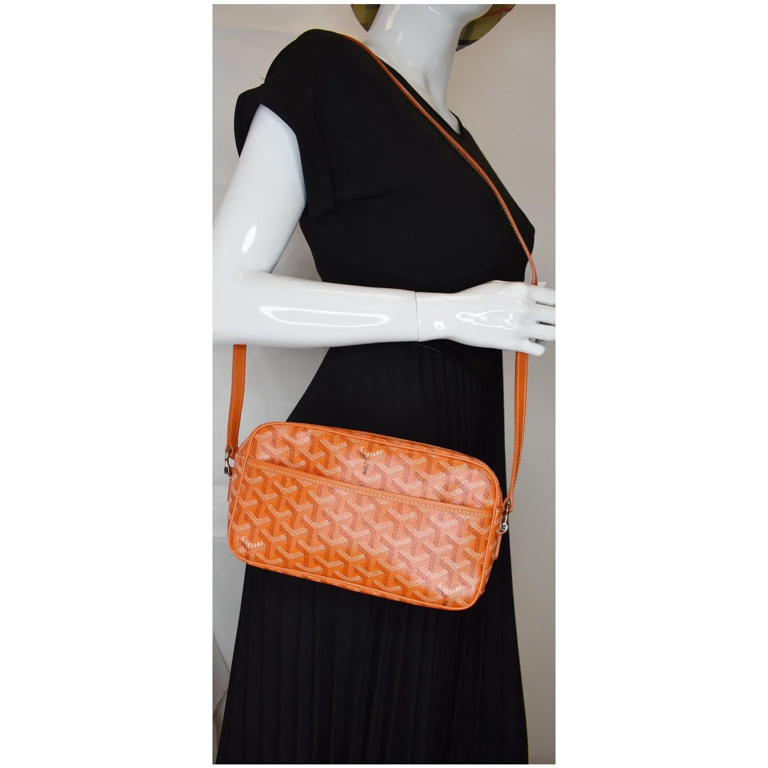 GOYARD Cap Vert Coated Canvas Messenger Bag Orange