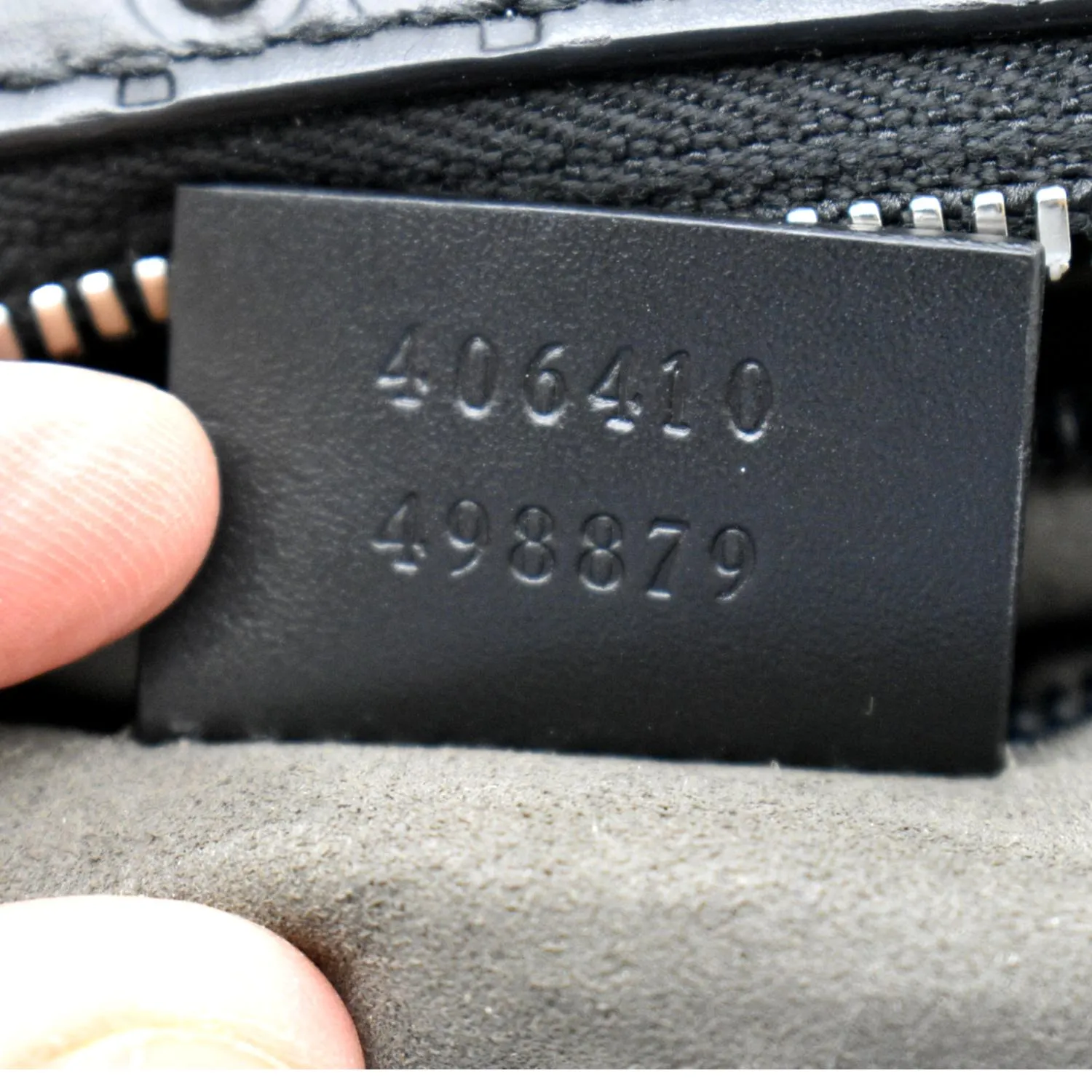 GUCCI GG Signature Leather Messenger Bag Black 406410