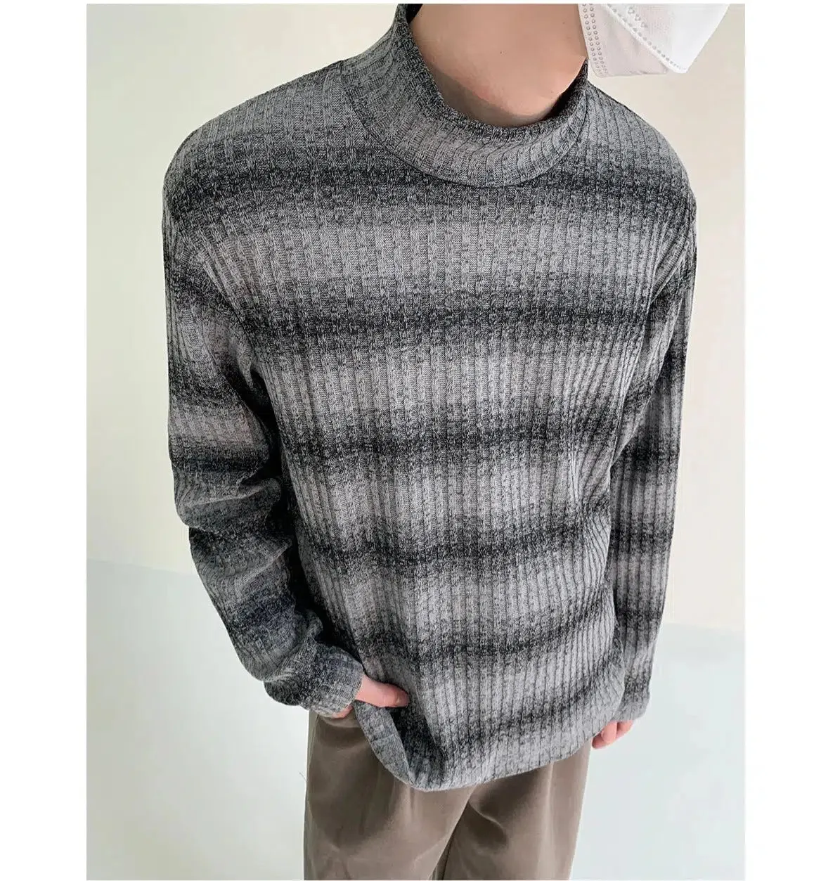 Half-Turtle Striped Bottoming Shirt