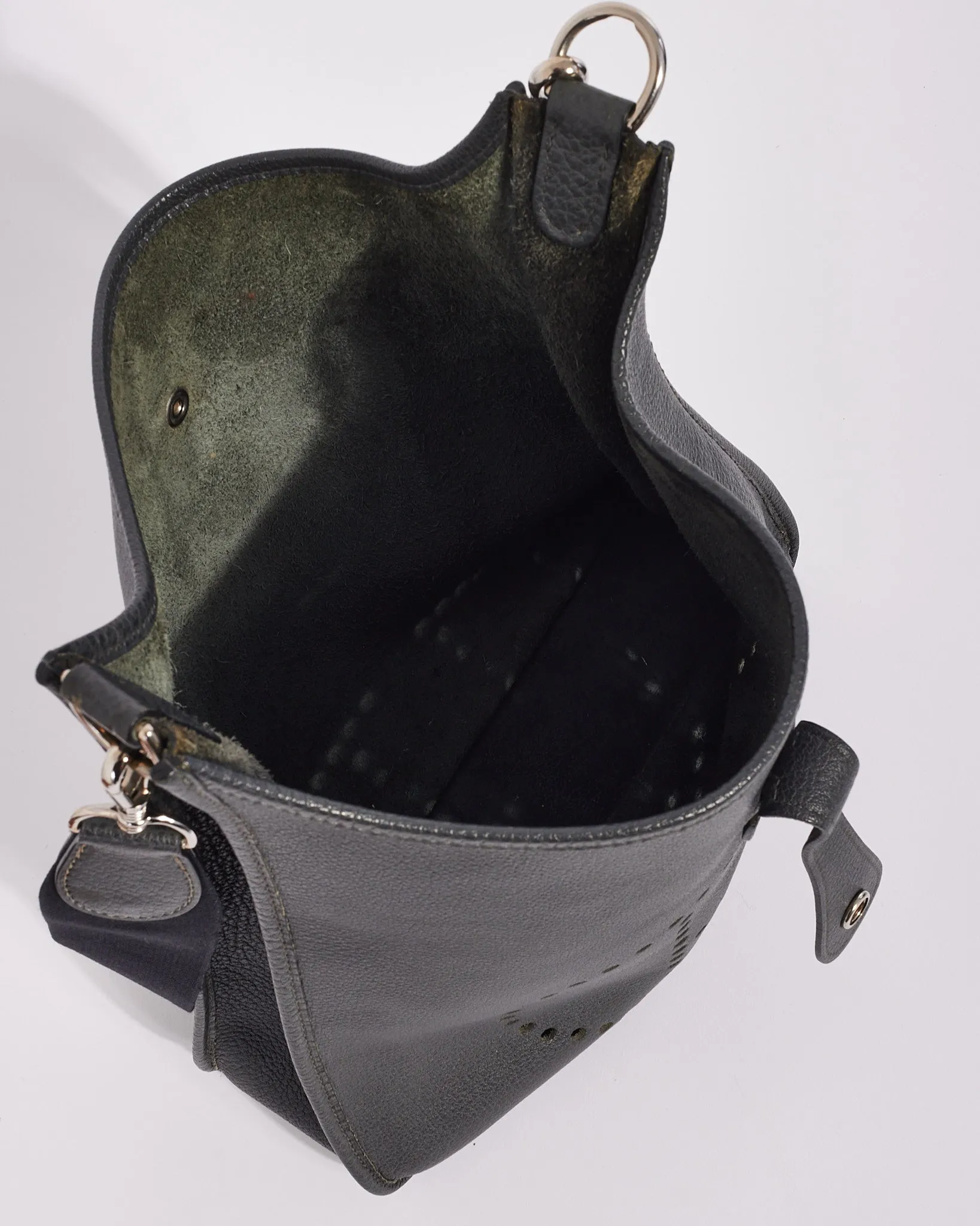 Hermès Dark Grey (Graphite) Clemence Leather Evelyne I GM Crossbody Bag