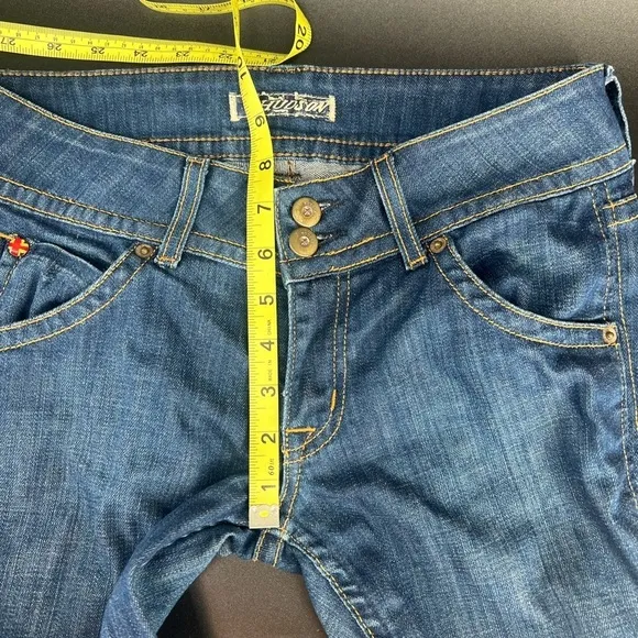 Hudson Jeans low rise bootcut denim jeans, flap pockets, med wash, size 27