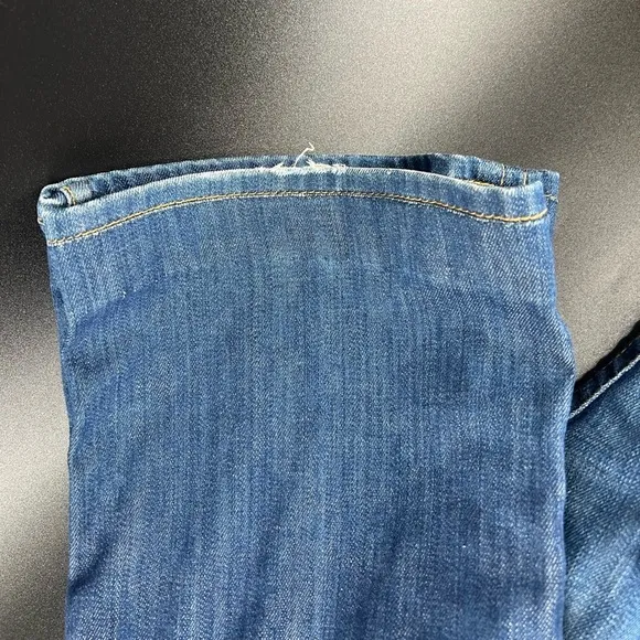 Hudson Jeans low rise bootcut denim jeans, flap pockets, med wash, size 27