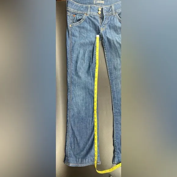 Hudson Jeans low rise bootcut denim jeans, flap pockets, med wash, size 27