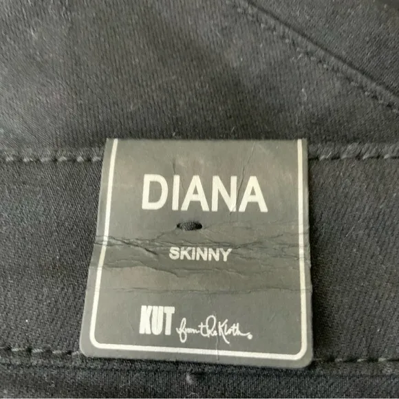 Kut from the Kloth Diana Skinny Jeans in Black. Size 8. (NWT).