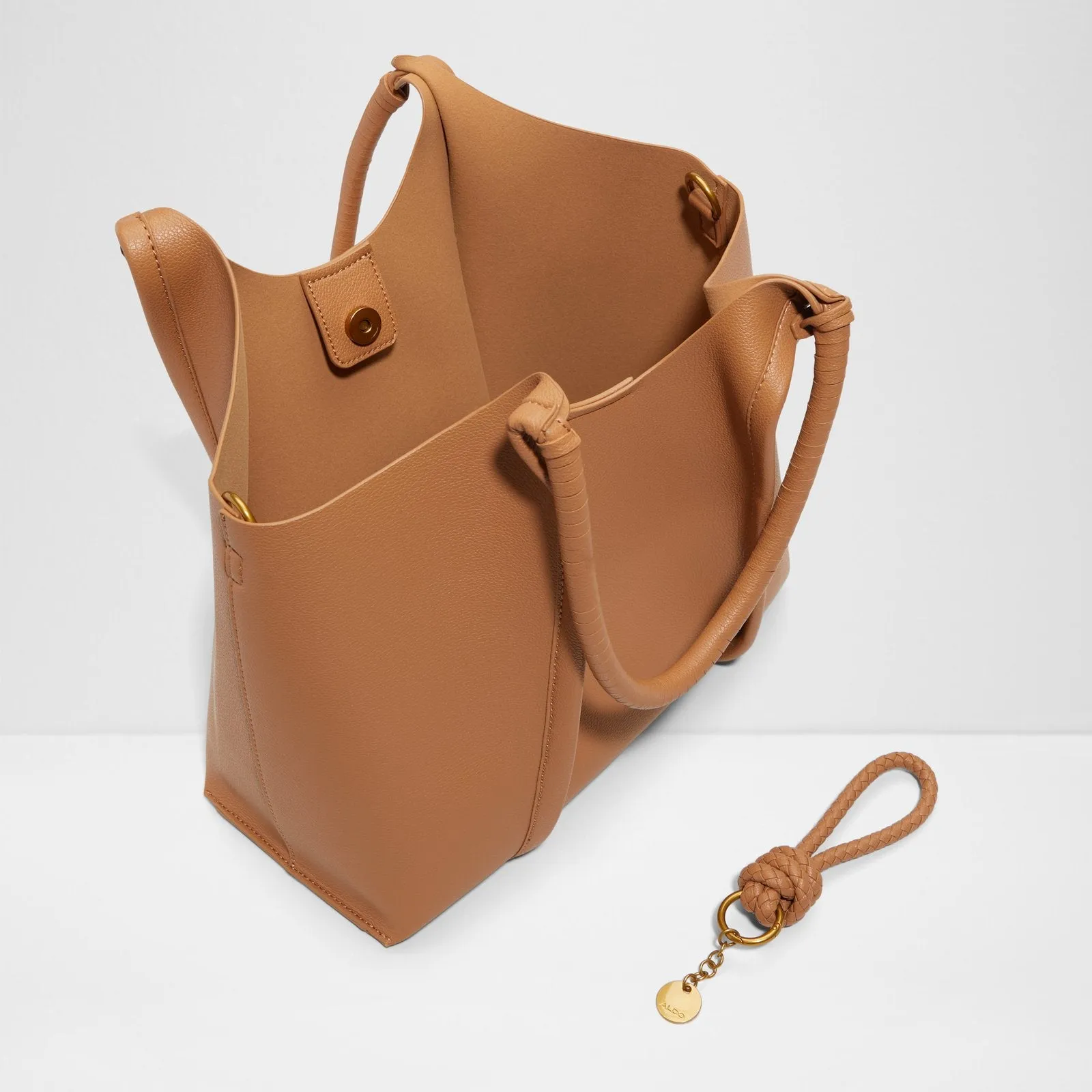 Kylinia / Satchel
