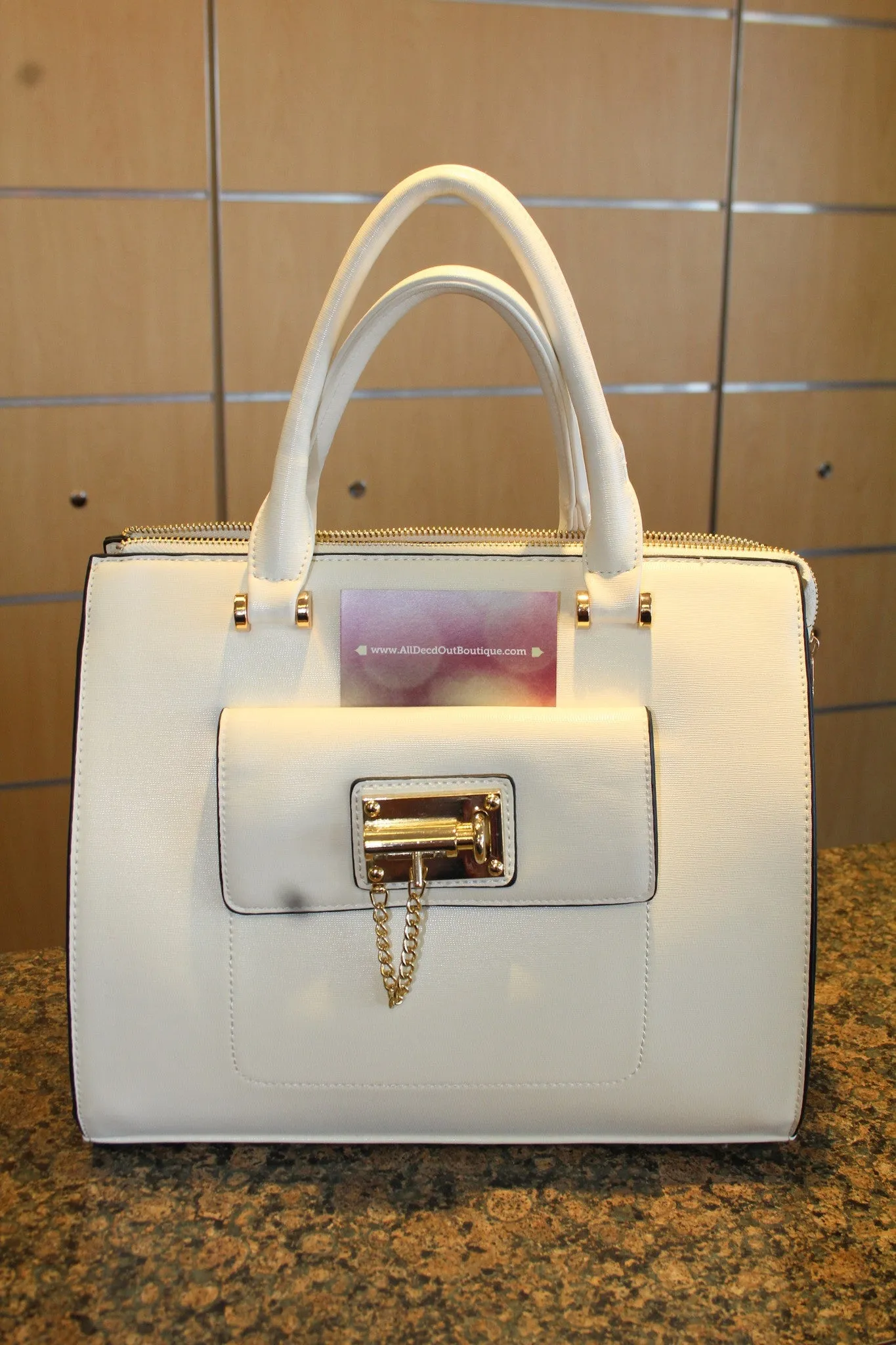 La Terre Fashion | Classic White Purse