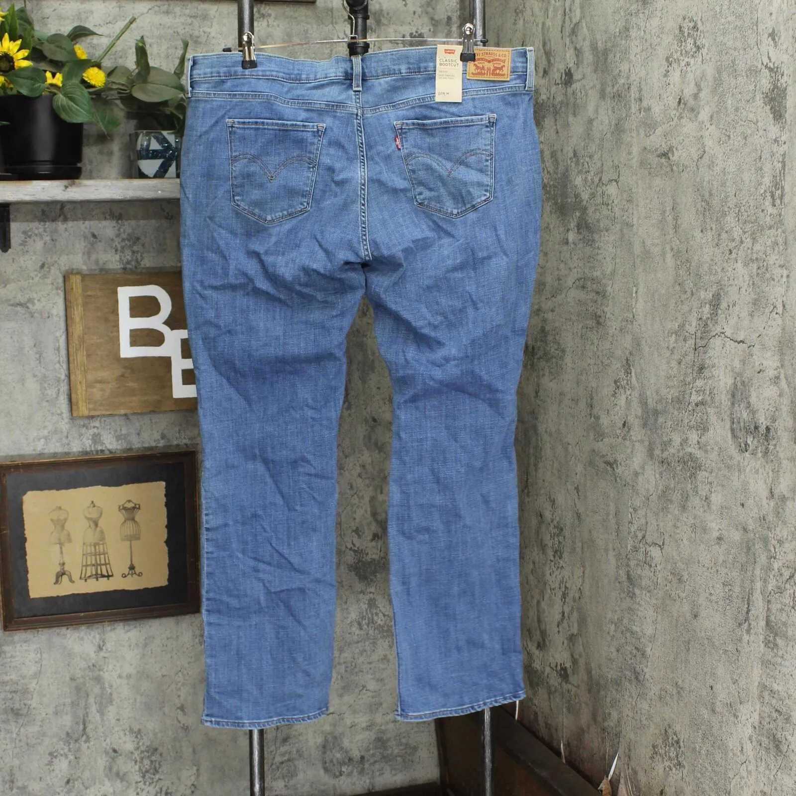 Levi's Women's Plus-Size 415 Classic Bootcut Jeans 236490029
