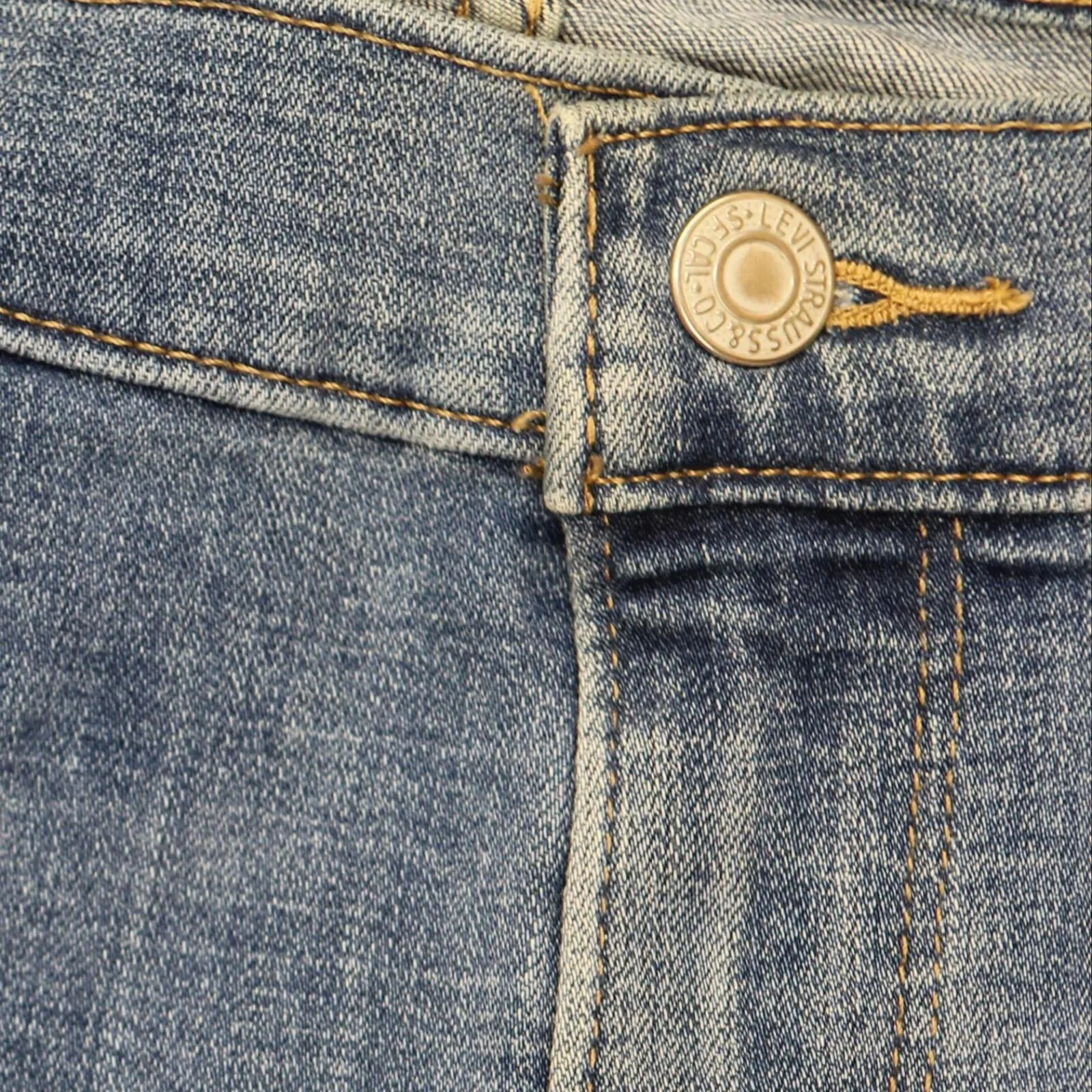 Levi's Women's Plus-Size 415 Classic Bootcut Jeans 236490029