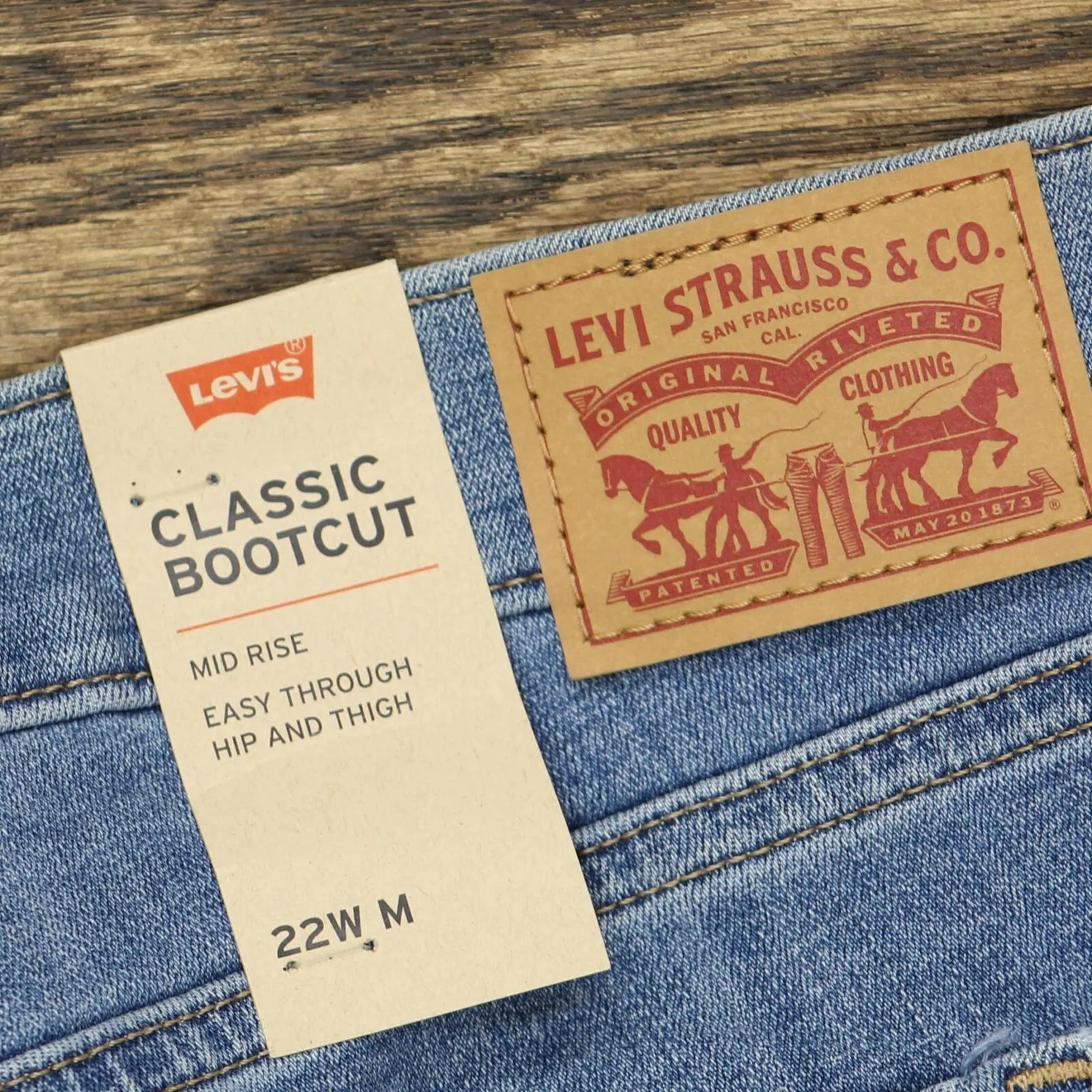 Levi's Women's Plus-Size 415 Classic Bootcut Jeans 236490029
