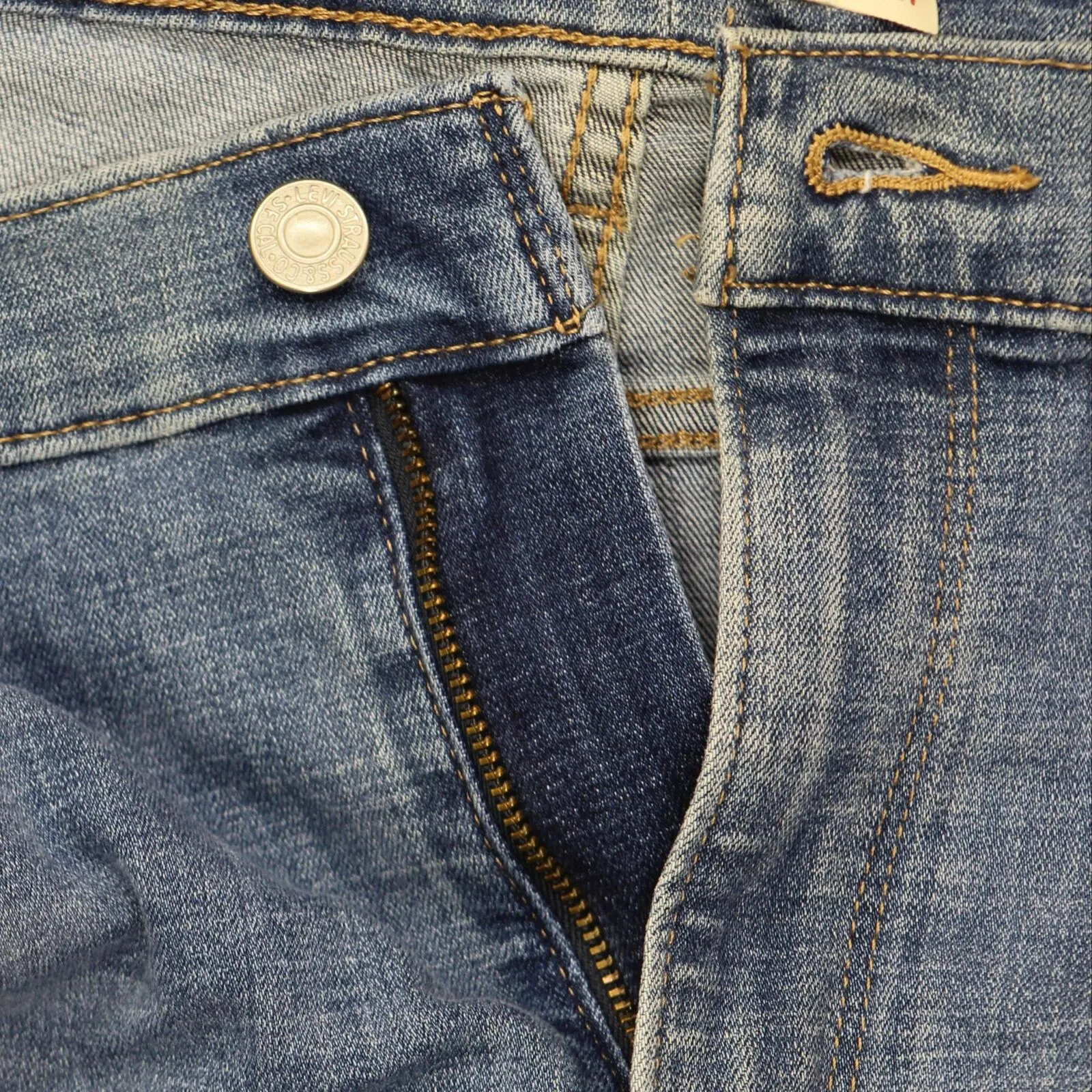 Levi's Women's Plus-Size 415 Classic Bootcut Jeans 236490029