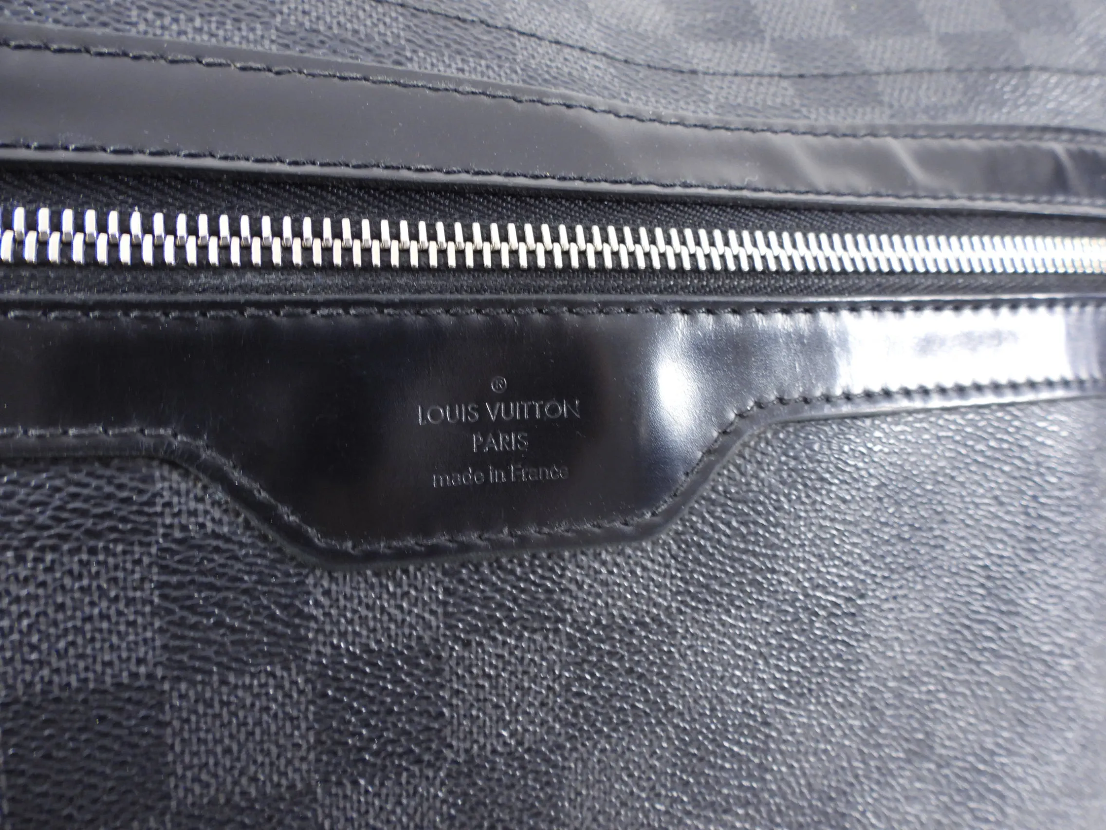 Louis Vuitton Damier Graphite District Messenger Laptop Bag