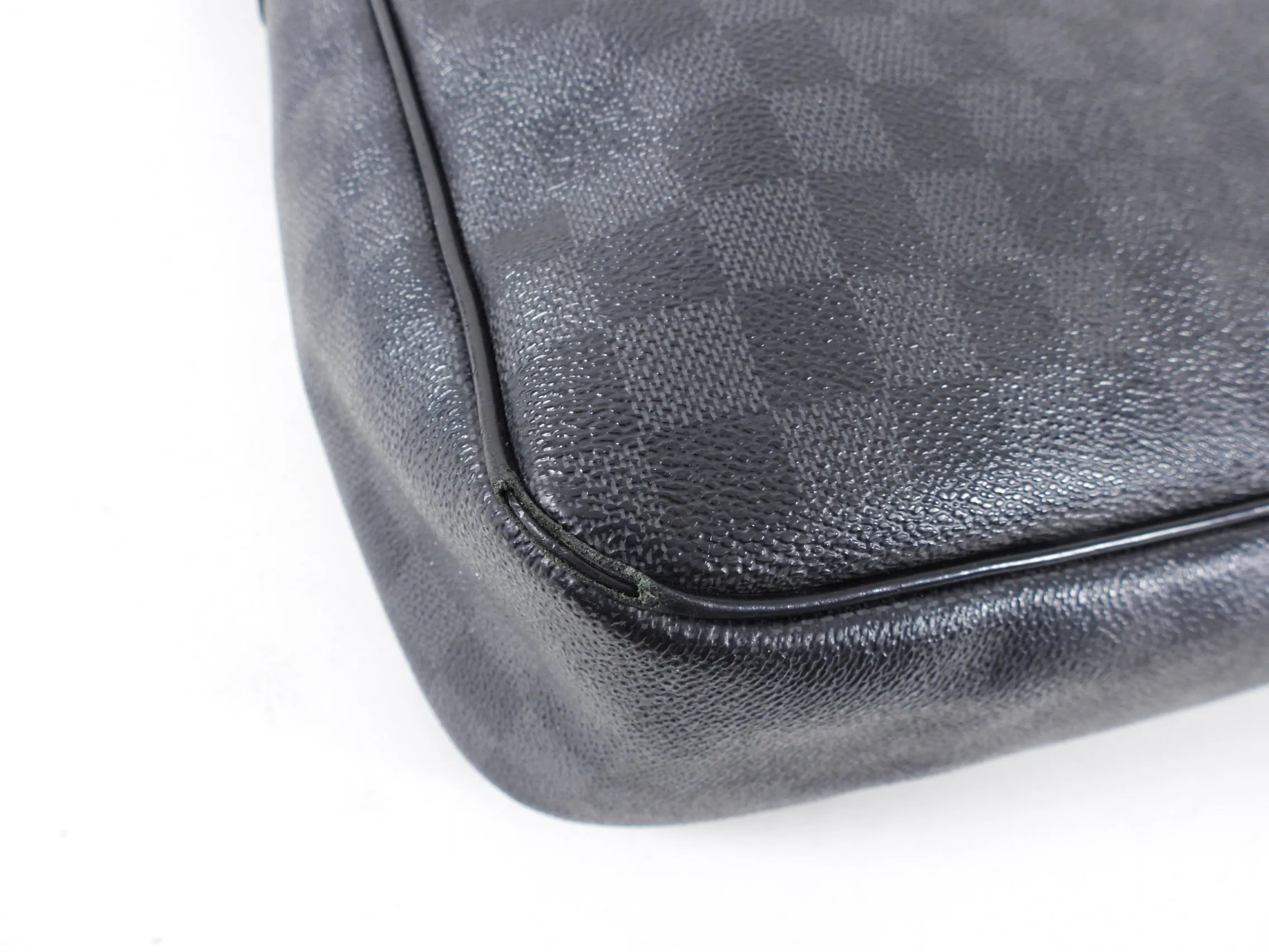 Louis Vuitton Damier Graphite District Messenger Laptop Bag