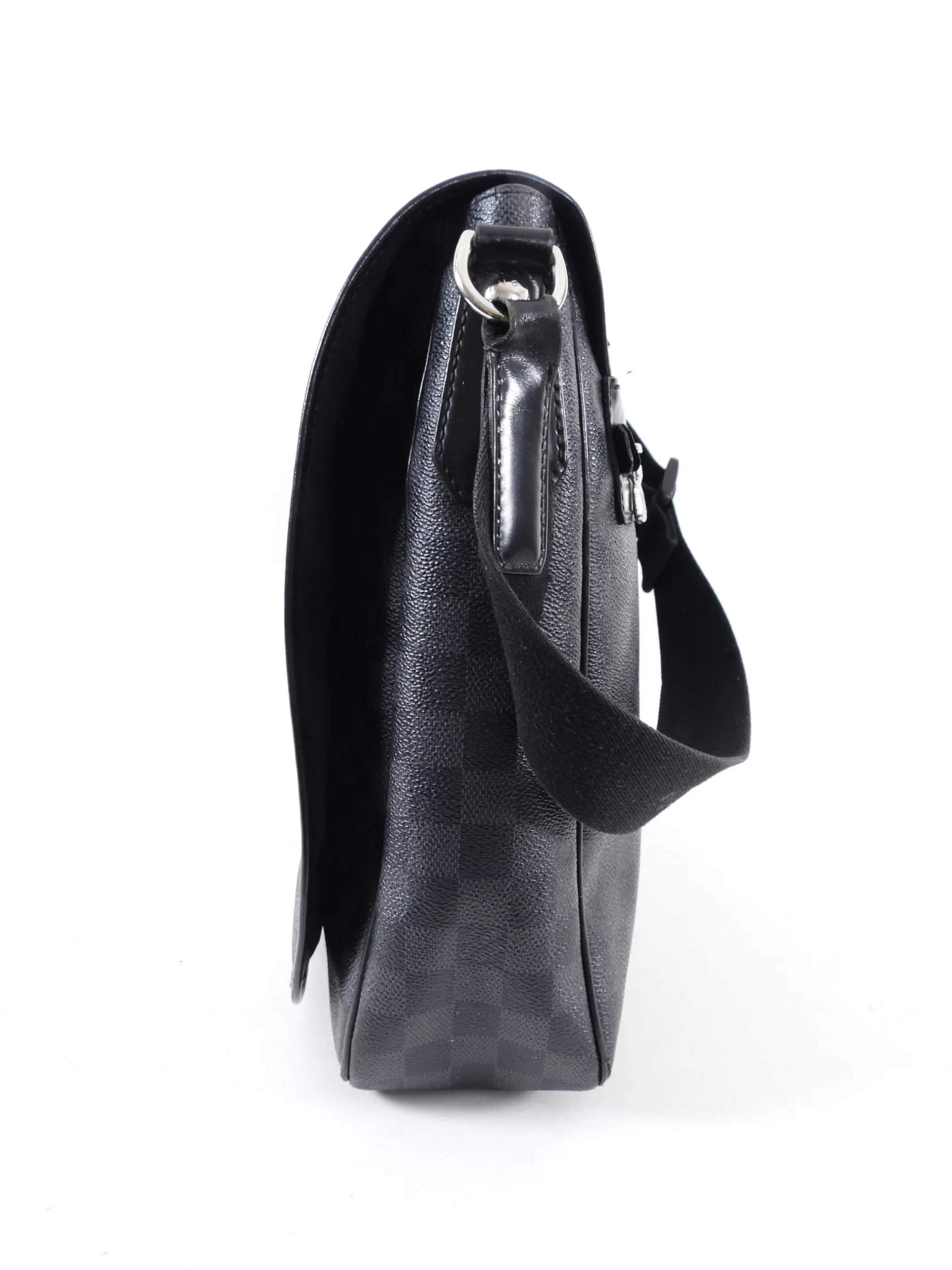 Louis Vuitton Damier Graphite District Messenger Laptop Bag