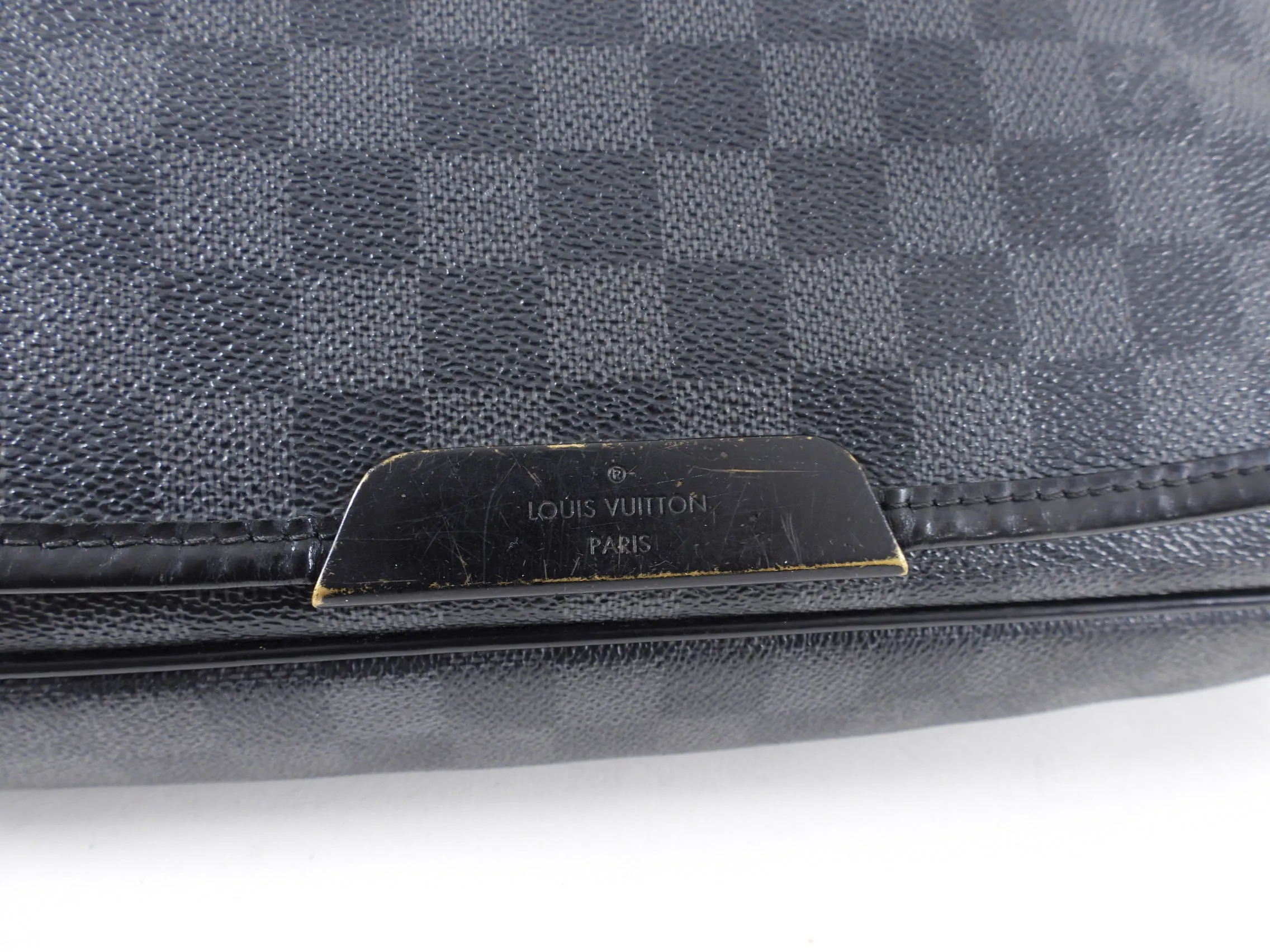 Louis Vuitton Damier Graphite District Messenger Laptop Bag