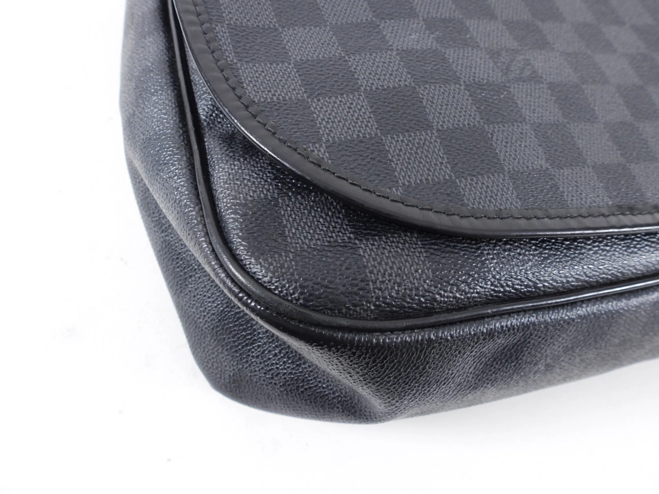 Louis Vuitton Damier Graphite District Messenger Laptop Bag