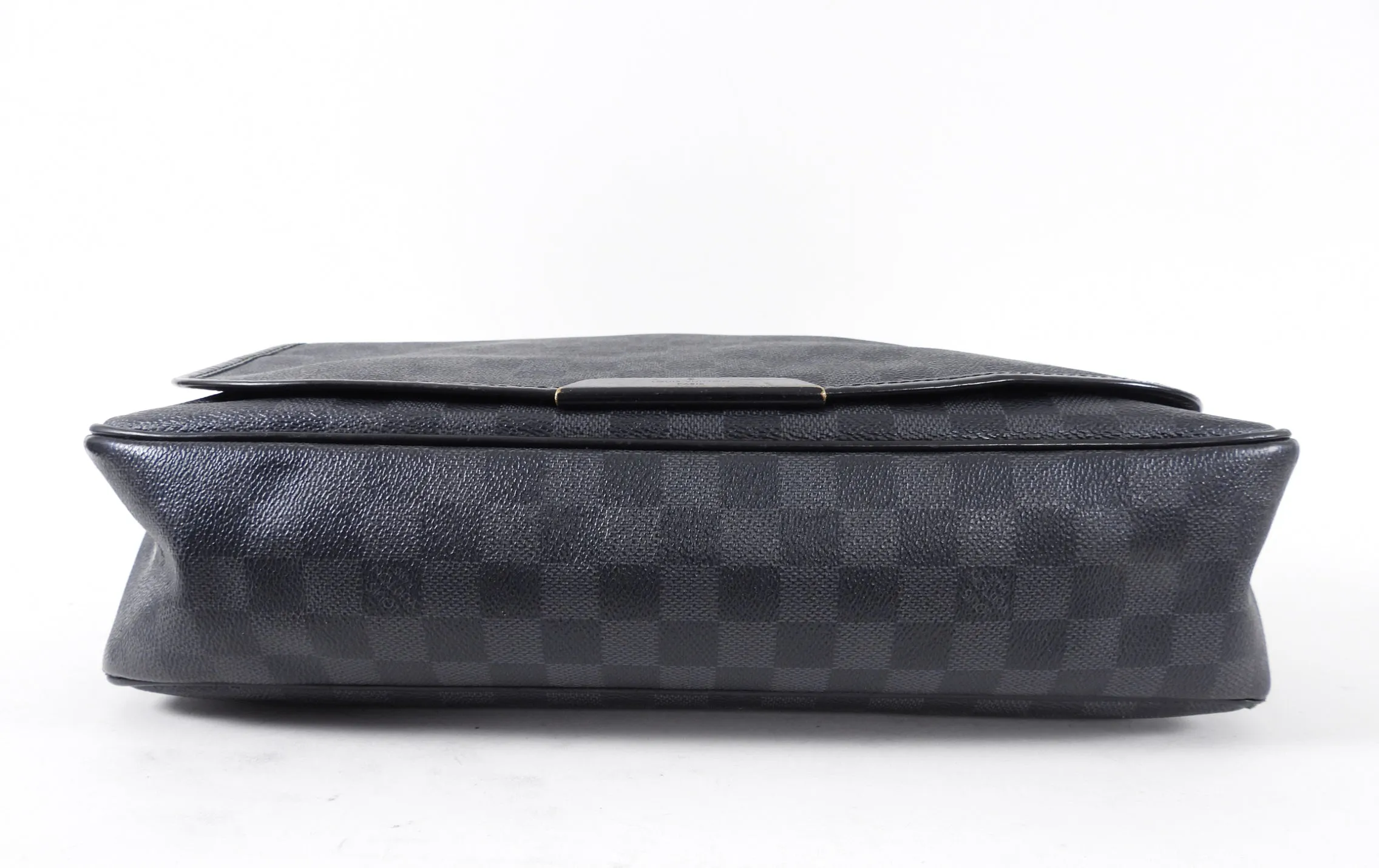 Louis Vuitton Damier Graphite District Messenger Laptop Bag