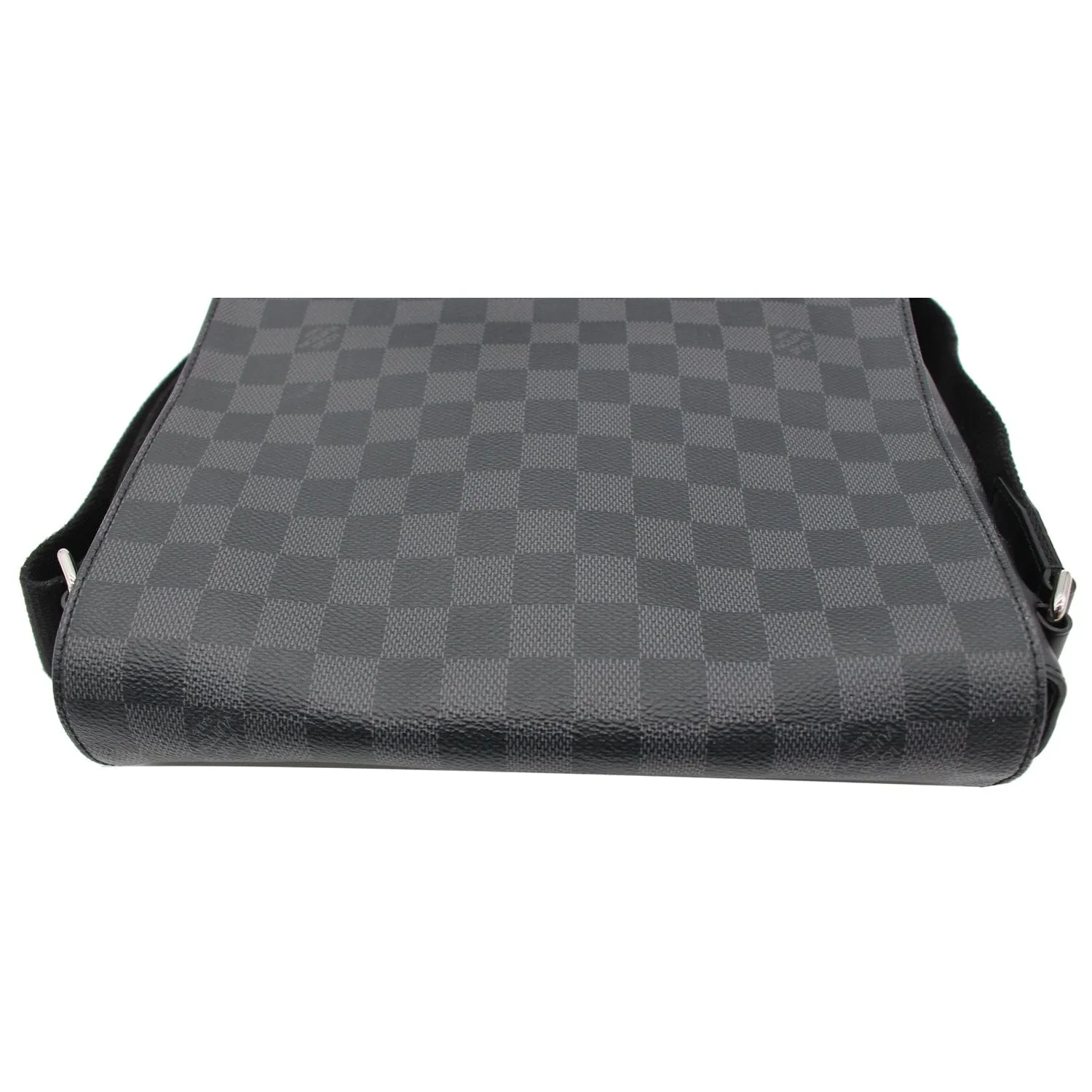 LOUIS VUITTON District MM Damier Graphite Messenger Bag Black
