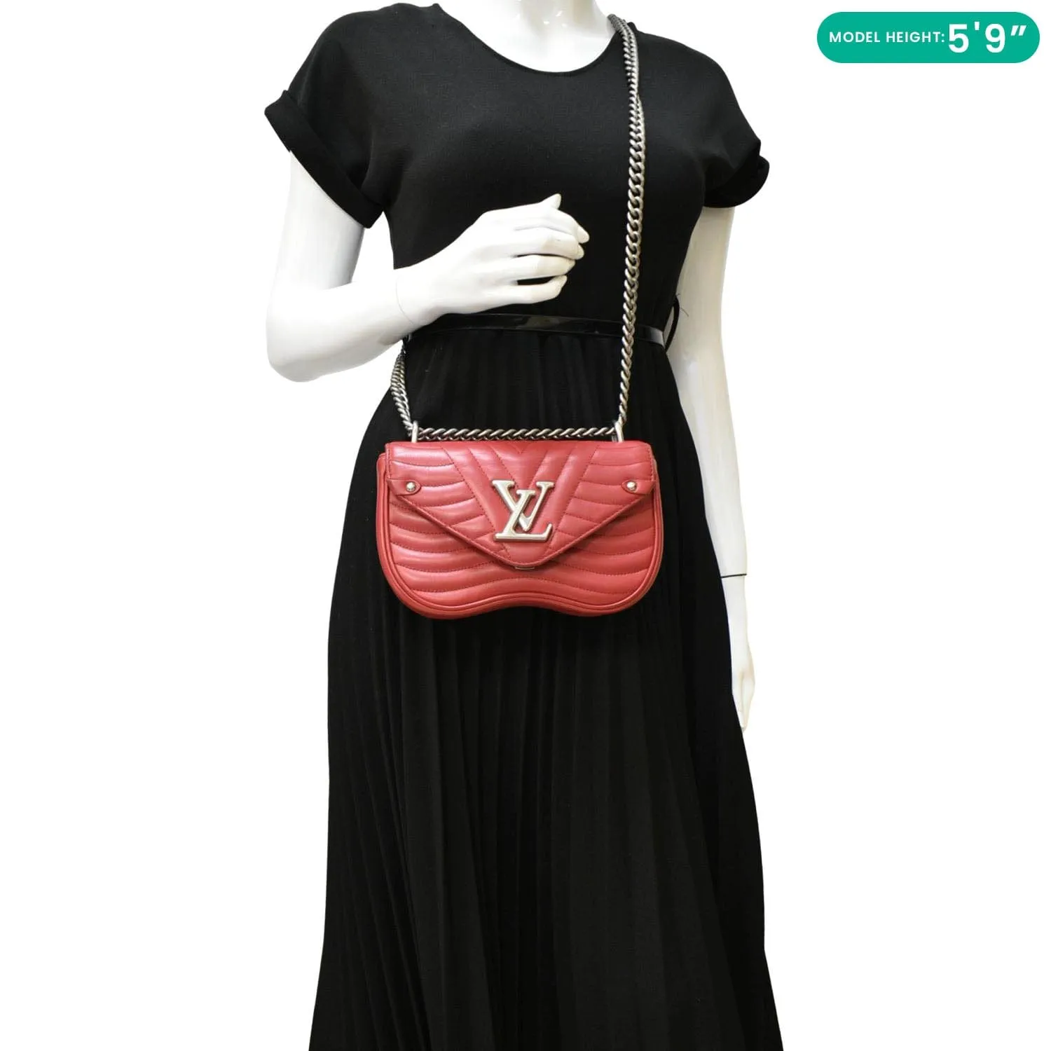 LOUIS VUITTON New Wave Chain MM Leather Shoulder Bag Red