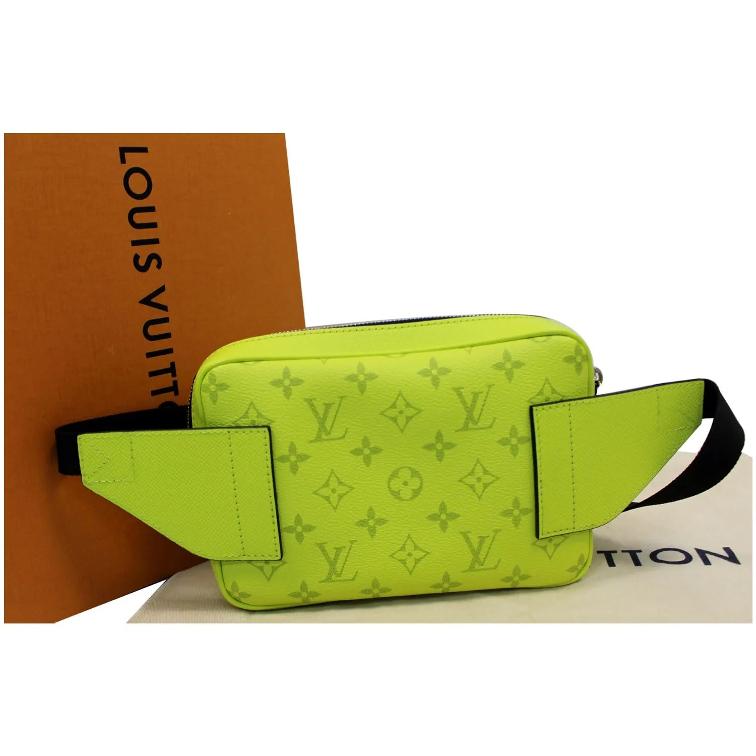 LOUIS VUITTON Outdoor Taiga Monogram Bahia Bumbag Lime Green