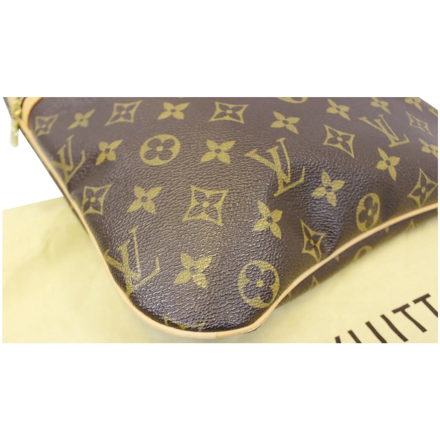 LOUIS VUITTON Pochette Bosphore Monogram Canvas Crossbody Bag