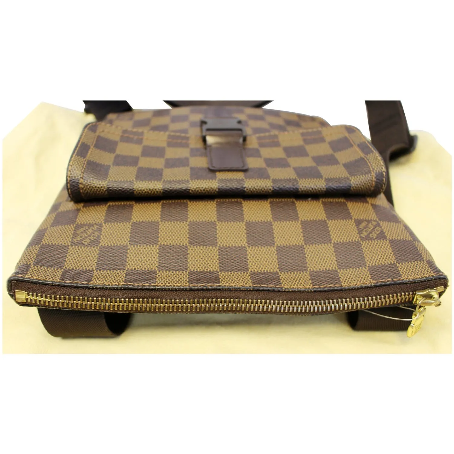 LOUIS VUITTON Pochette Melville Damier Ebene Shoulder Crossbody Bag