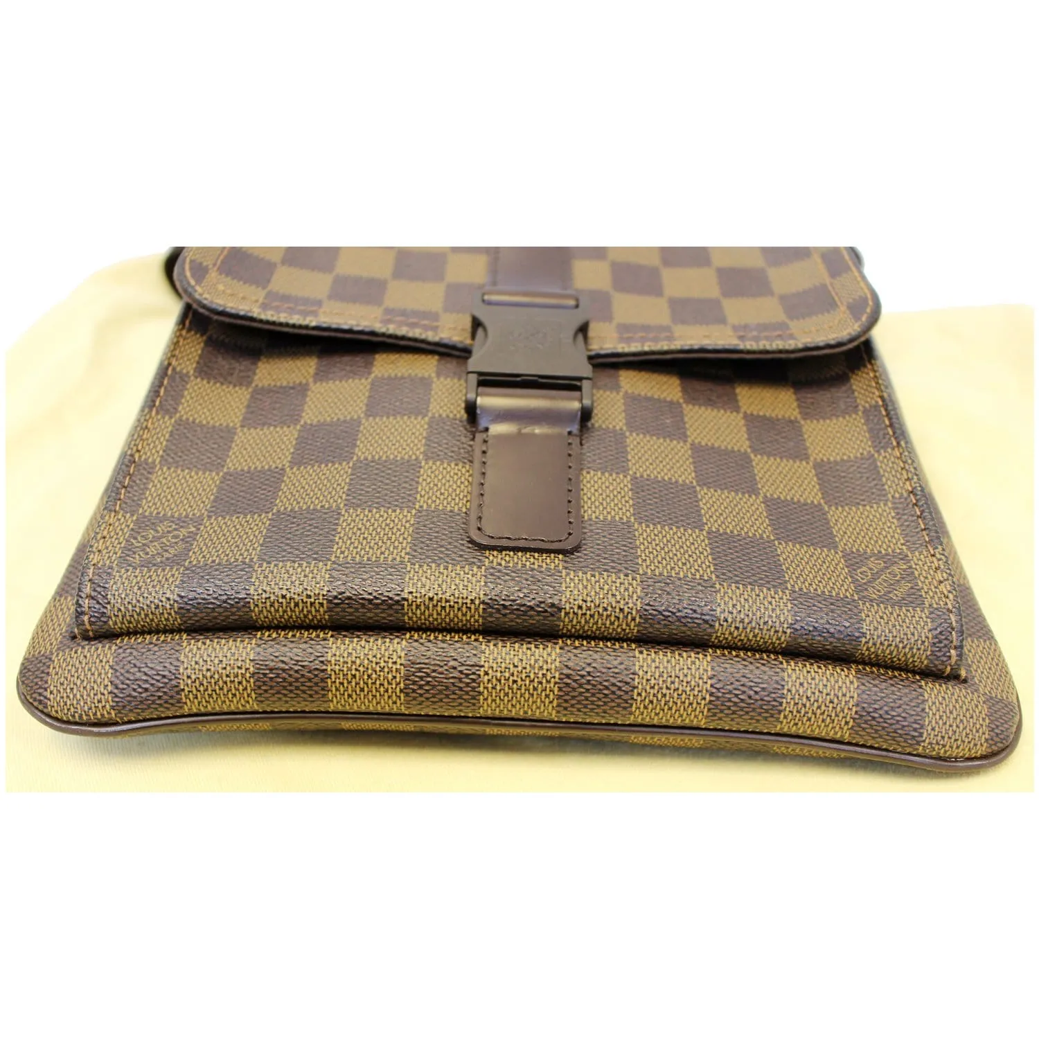 LOUIS VUITTON Pochette Melville Damier Ebene Shoulder Crossbody Bag