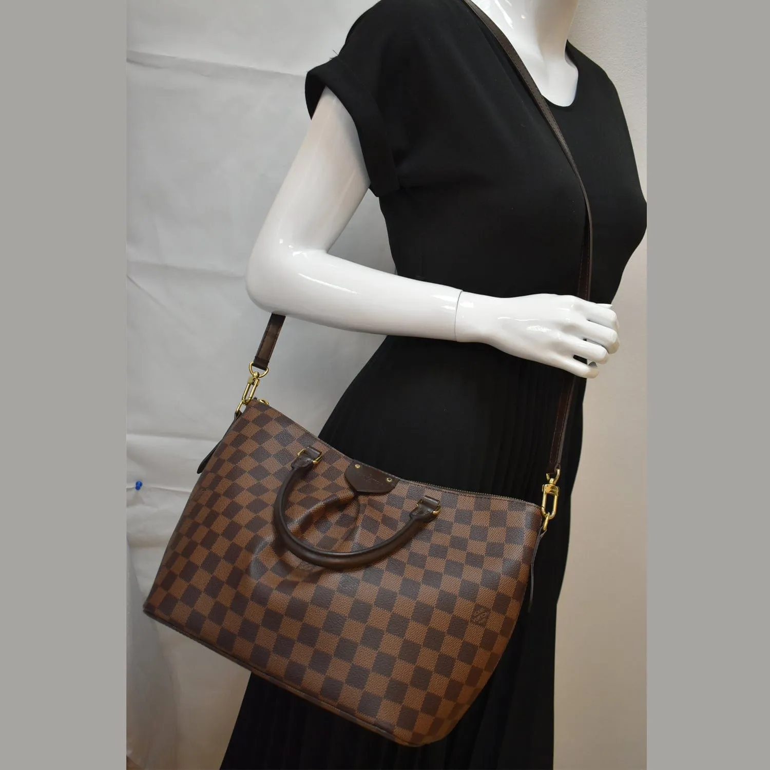 LOUIS VUITTON Siena PM Damier Ebene Shoulder Bag Brown