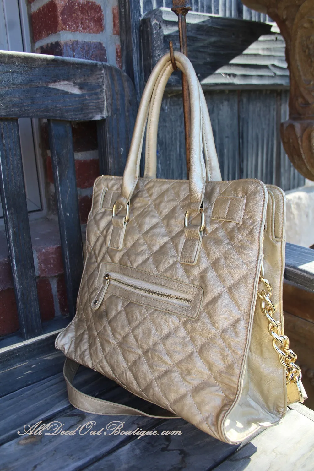 Luxcessories Inc. | Lock & Stud Purse Champagne