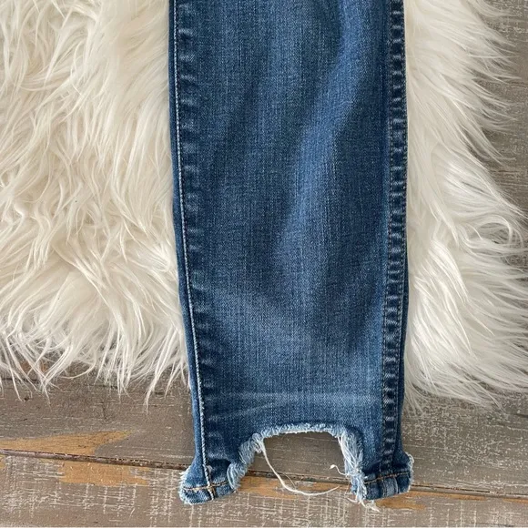 Madewell 10&quot; High-Rise Skinny Jeans: Chewed-Hem Edition  Item G9219
