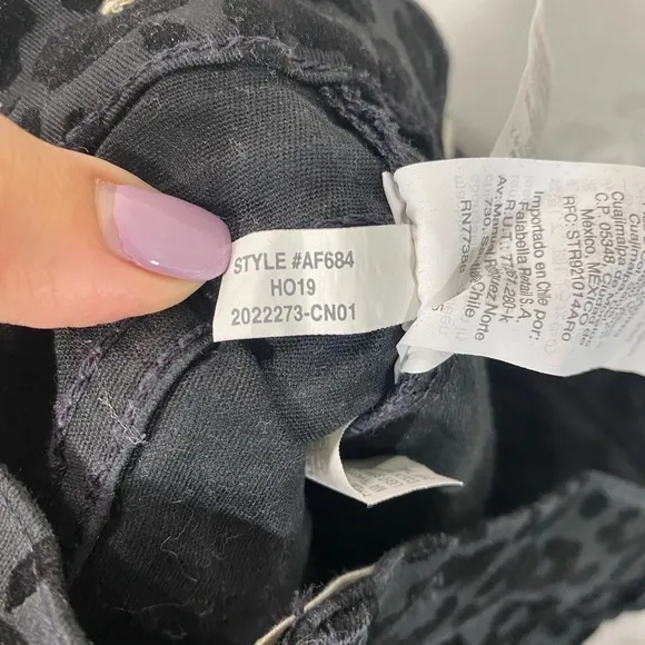 Madewell 9” mid rise black leopard skinny jean size 24