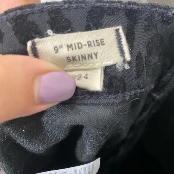 Madewell 9” mid rise black leopard skinny jean size 24